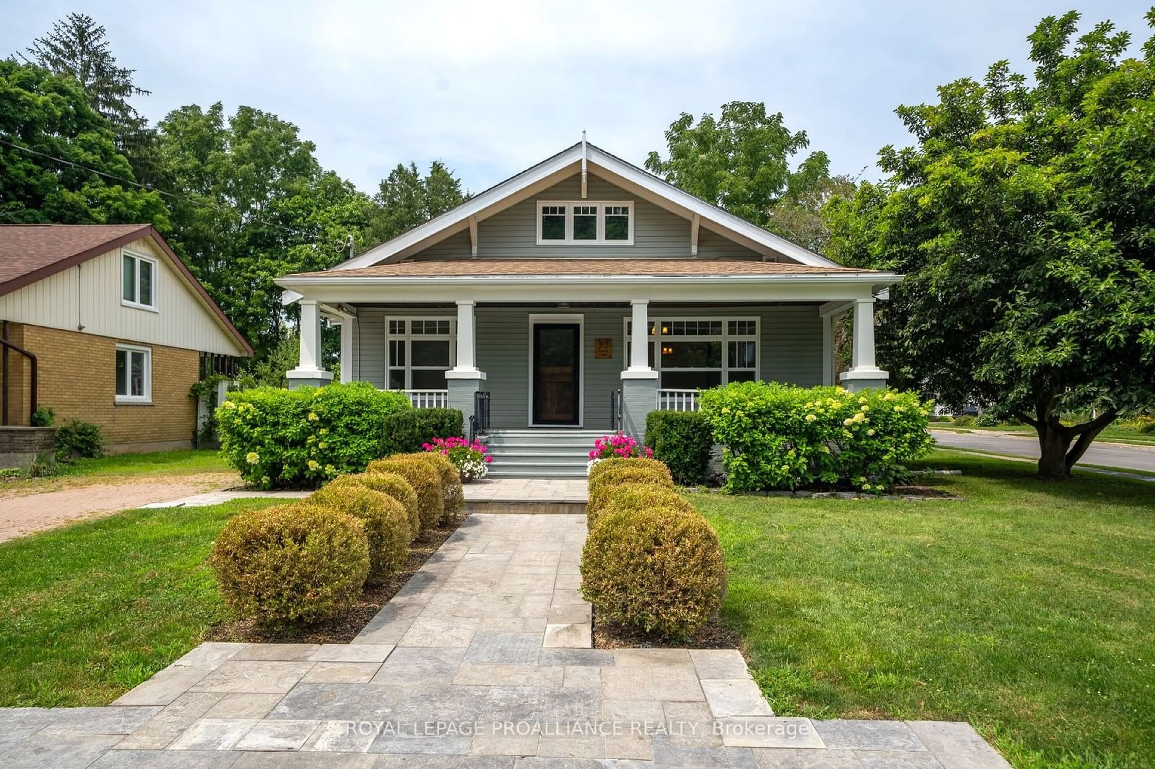 Home with vinyl exterior material for 39 Barker St, Prince Edward County Ontario K0K 2T0