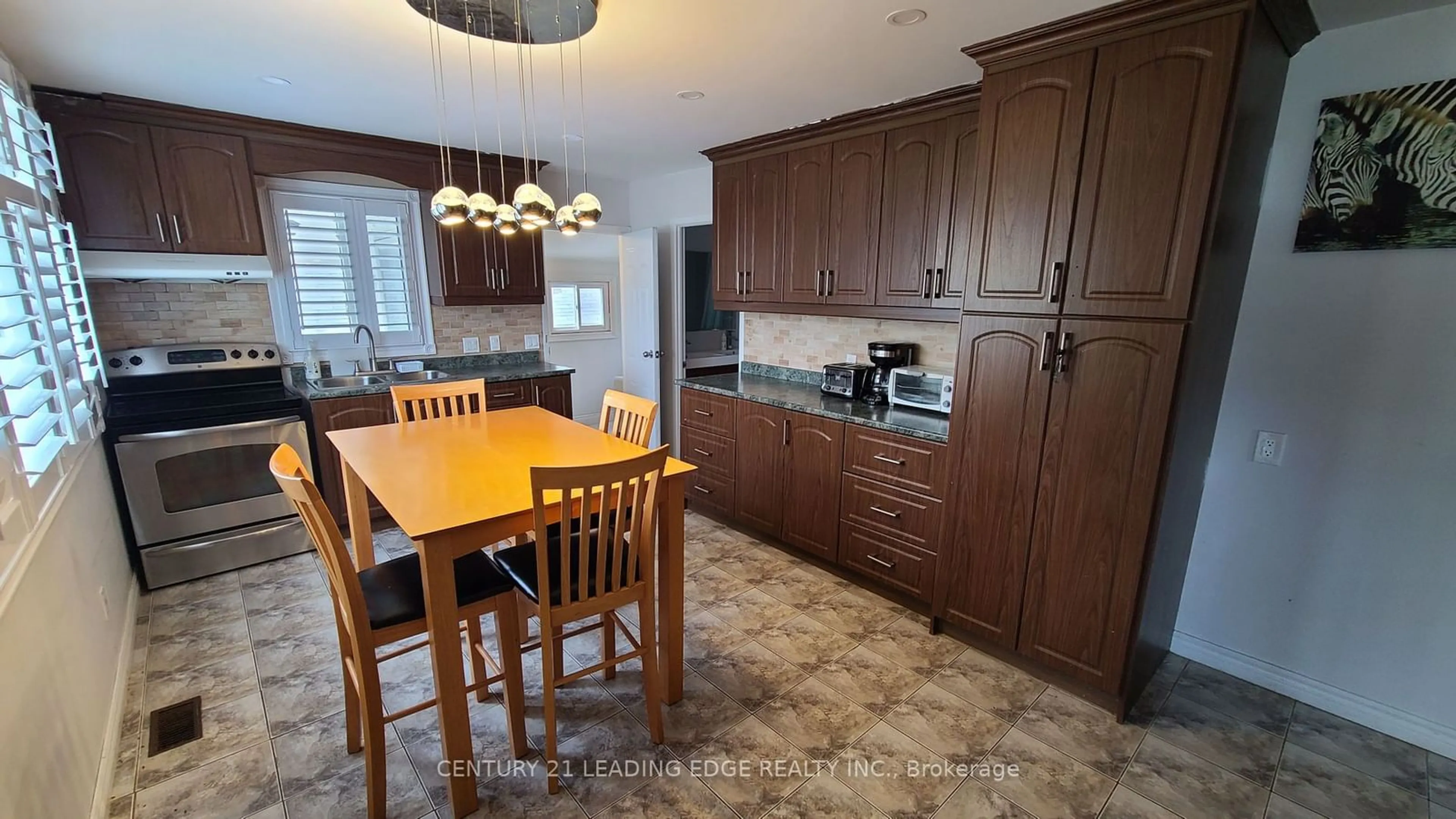 Kitchen for 5 Robinson Ave, Kawartha Lakes Ontario K0M 2B0