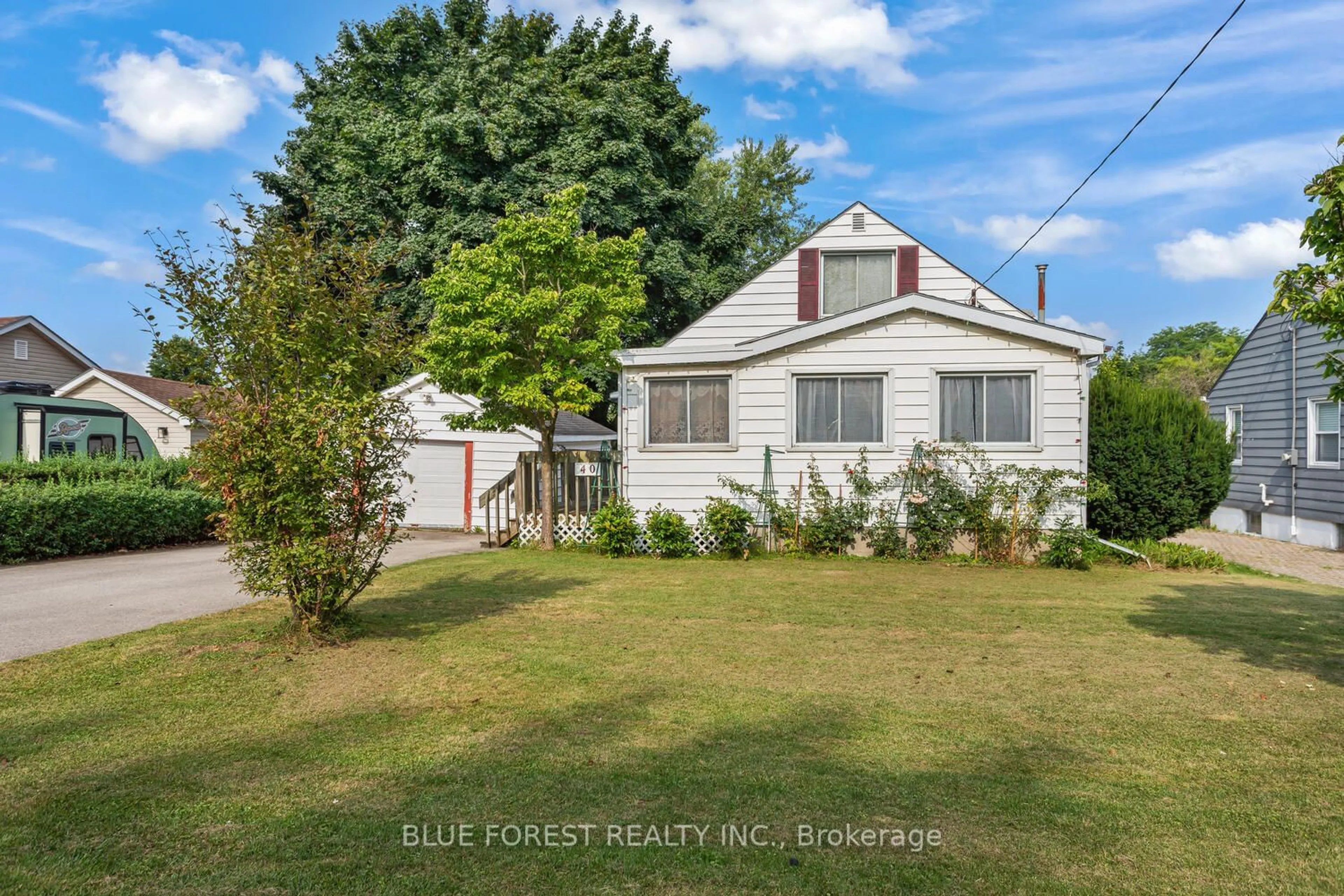 Frontside or backside of a home for 40 Fairview Ave, St. Thomas Ontario N5R 4X6