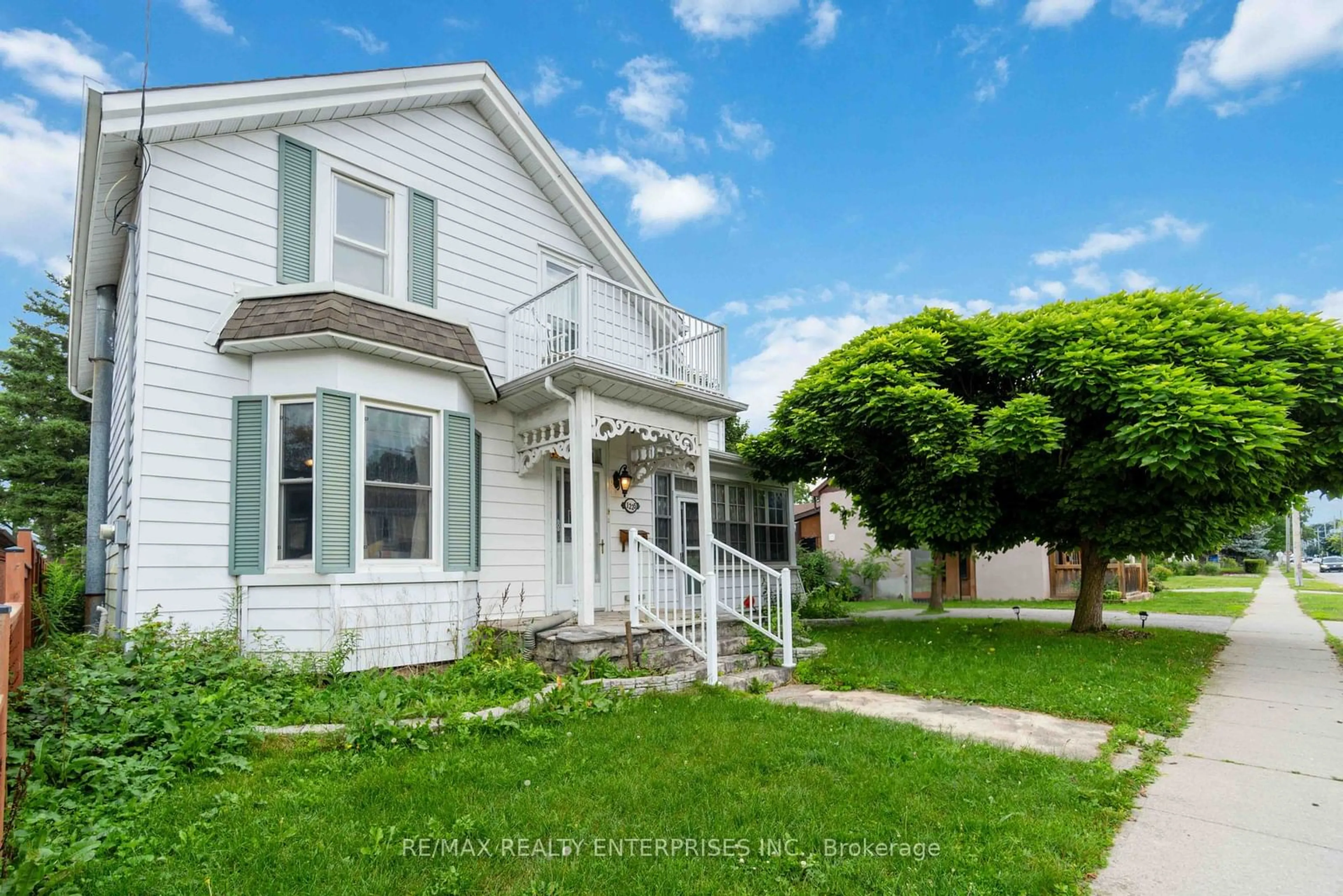 Frontside or backside of a home, the street view for 1225 Queenston Rd, Cambridge Ontario N3H 3L3