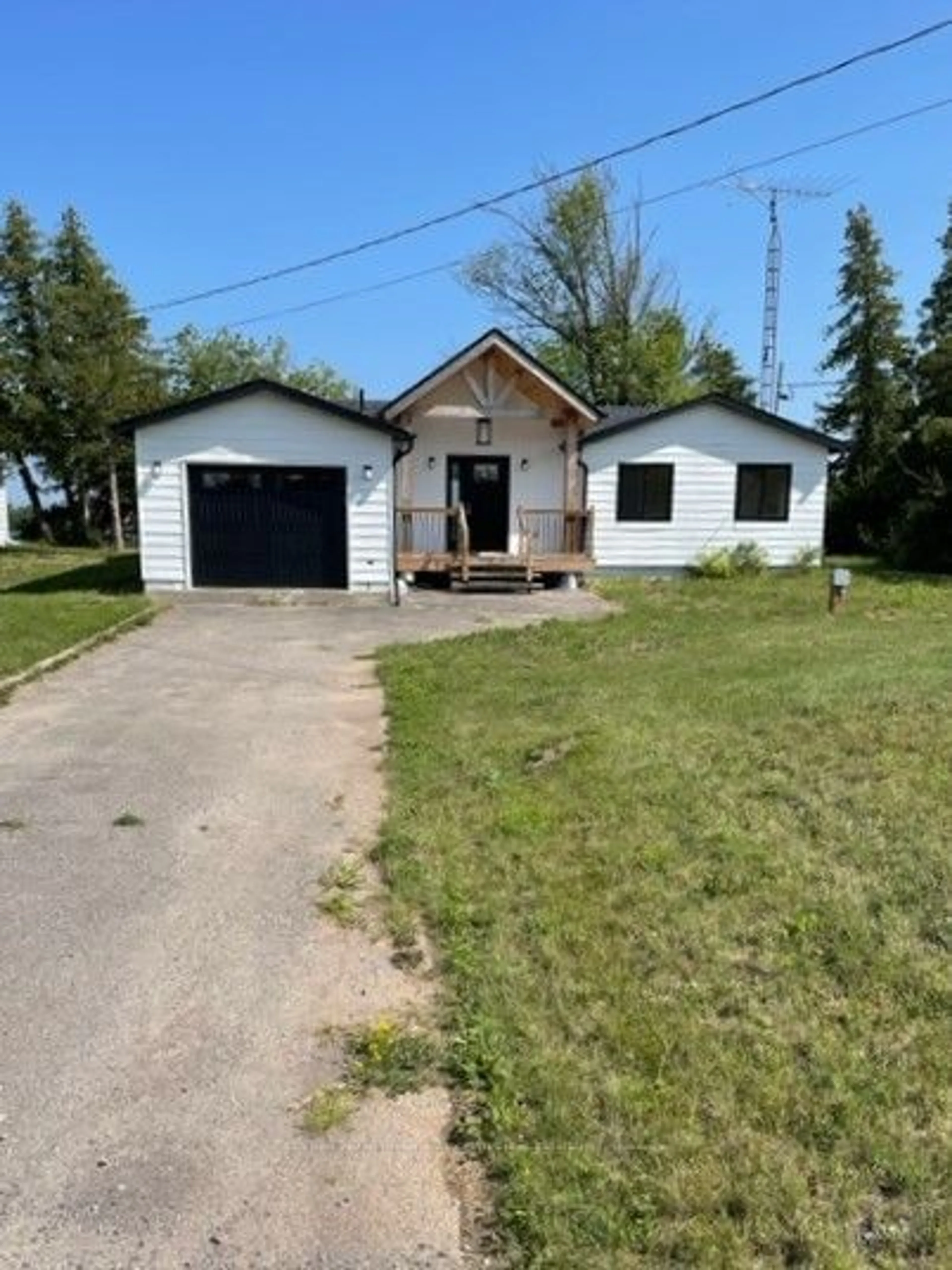 Frontside or backside of a home for 121 Juniper Lane, Prince Edward County Ontario K0K 1A0