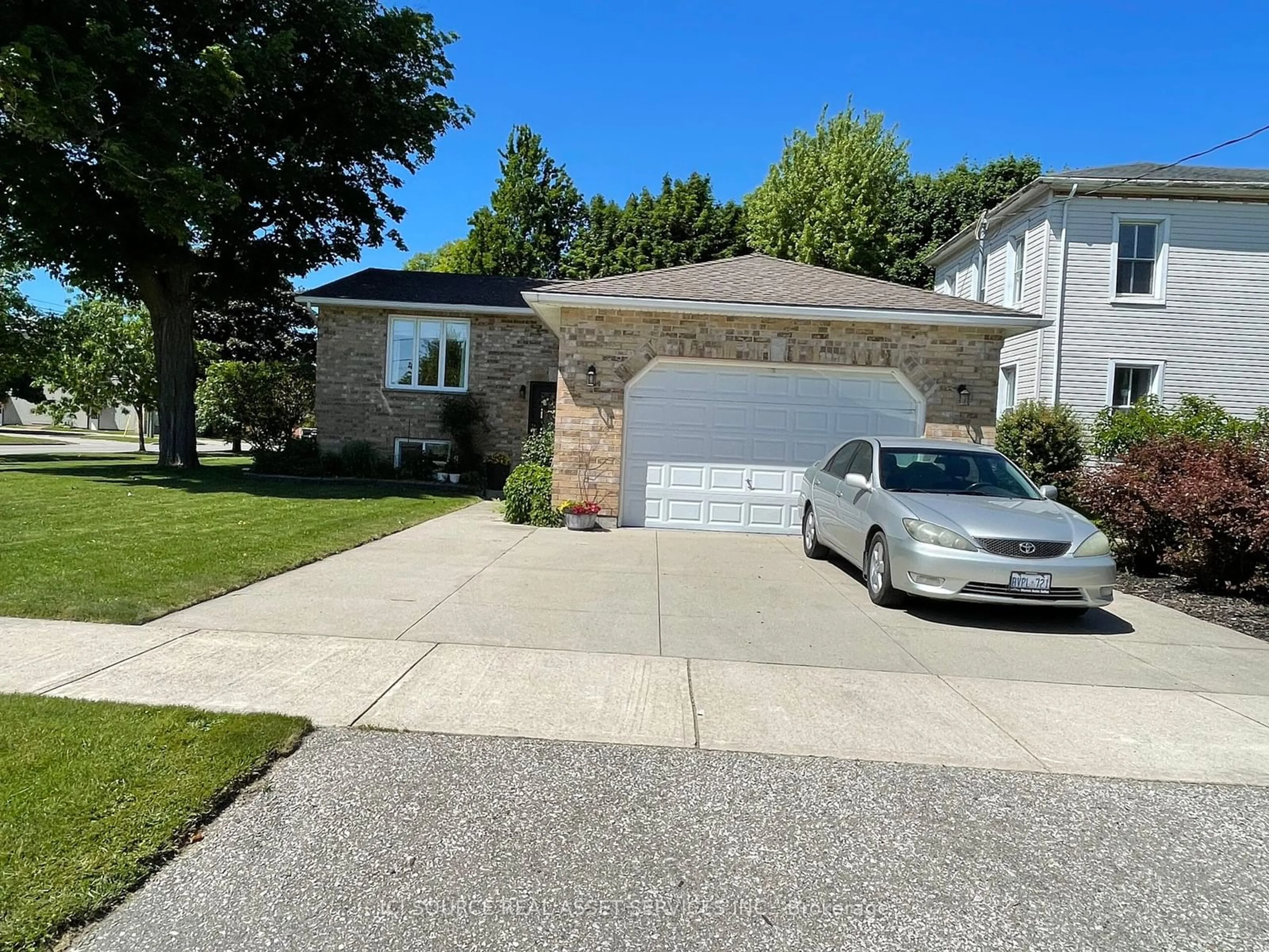 Frontside or backside of a home for 17 Cambria Rd, Goderich Ontario N7A 4N5