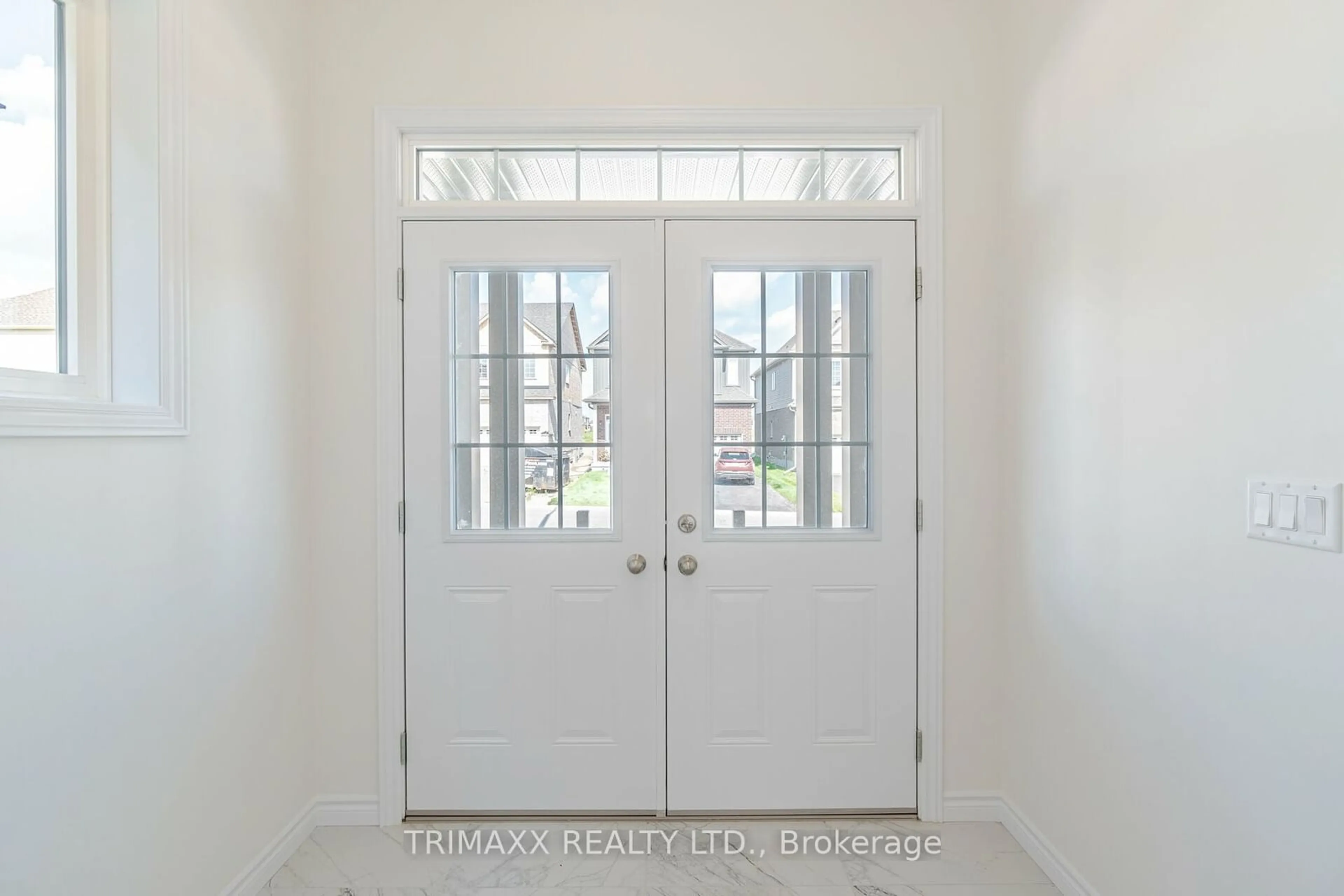 Indoor entryway for 36 Henry Maracle St, North Dumfries Ontario N0B 1E0