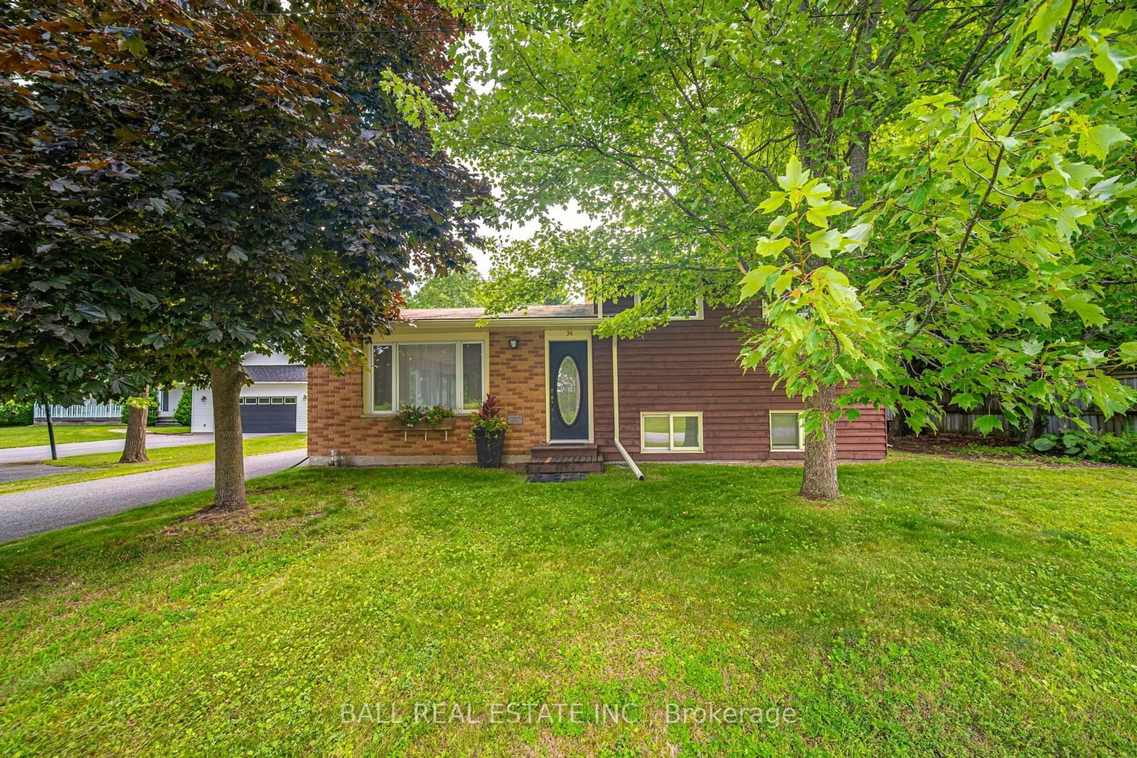 Frontside or backside of a home for 34 Fraser St, Smith-Ennismore-Lakefield Ontario K0L 2H0