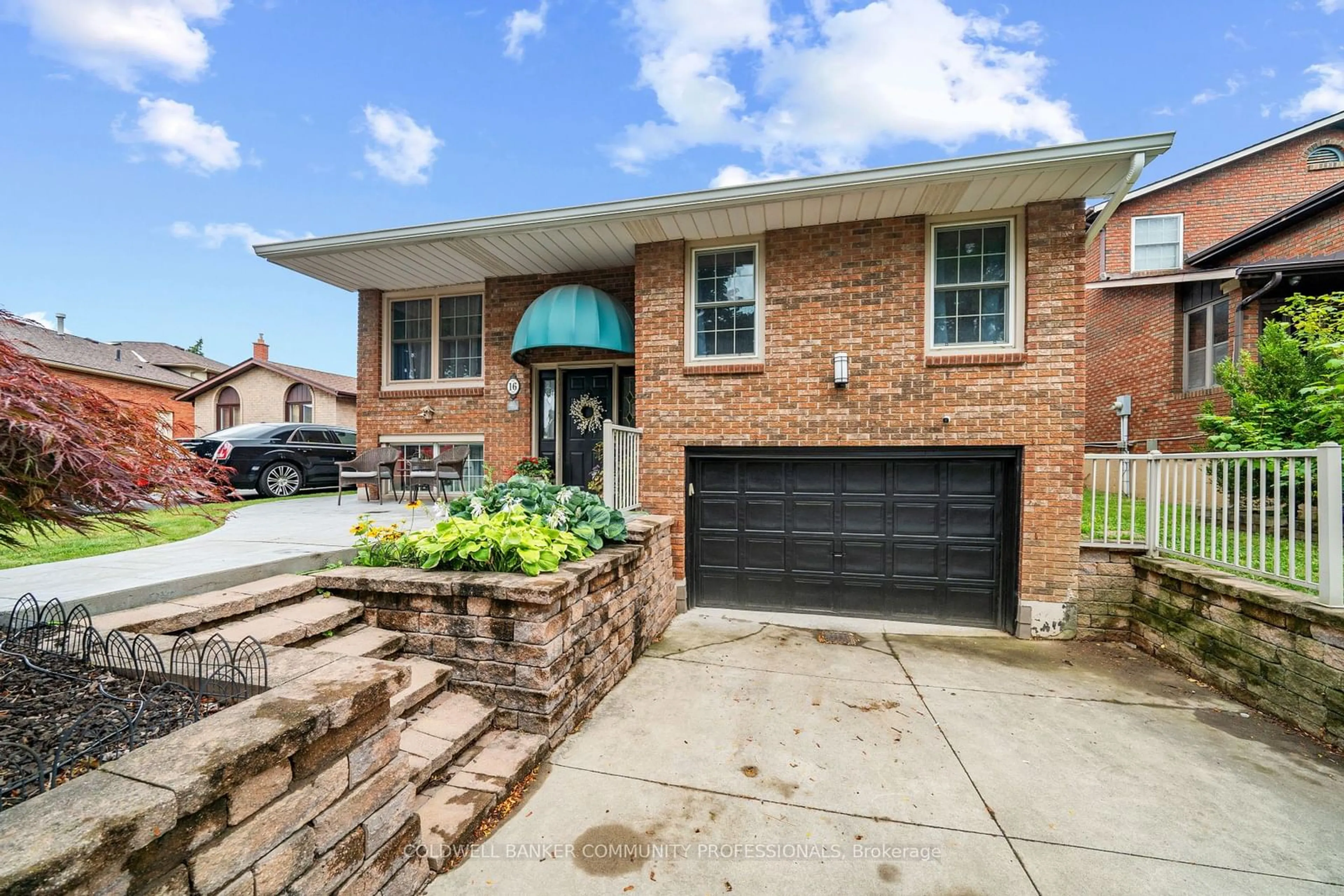 Home with brick exterior material for 16 Canfield Crt, Hamilton Ontario L8J 2B7