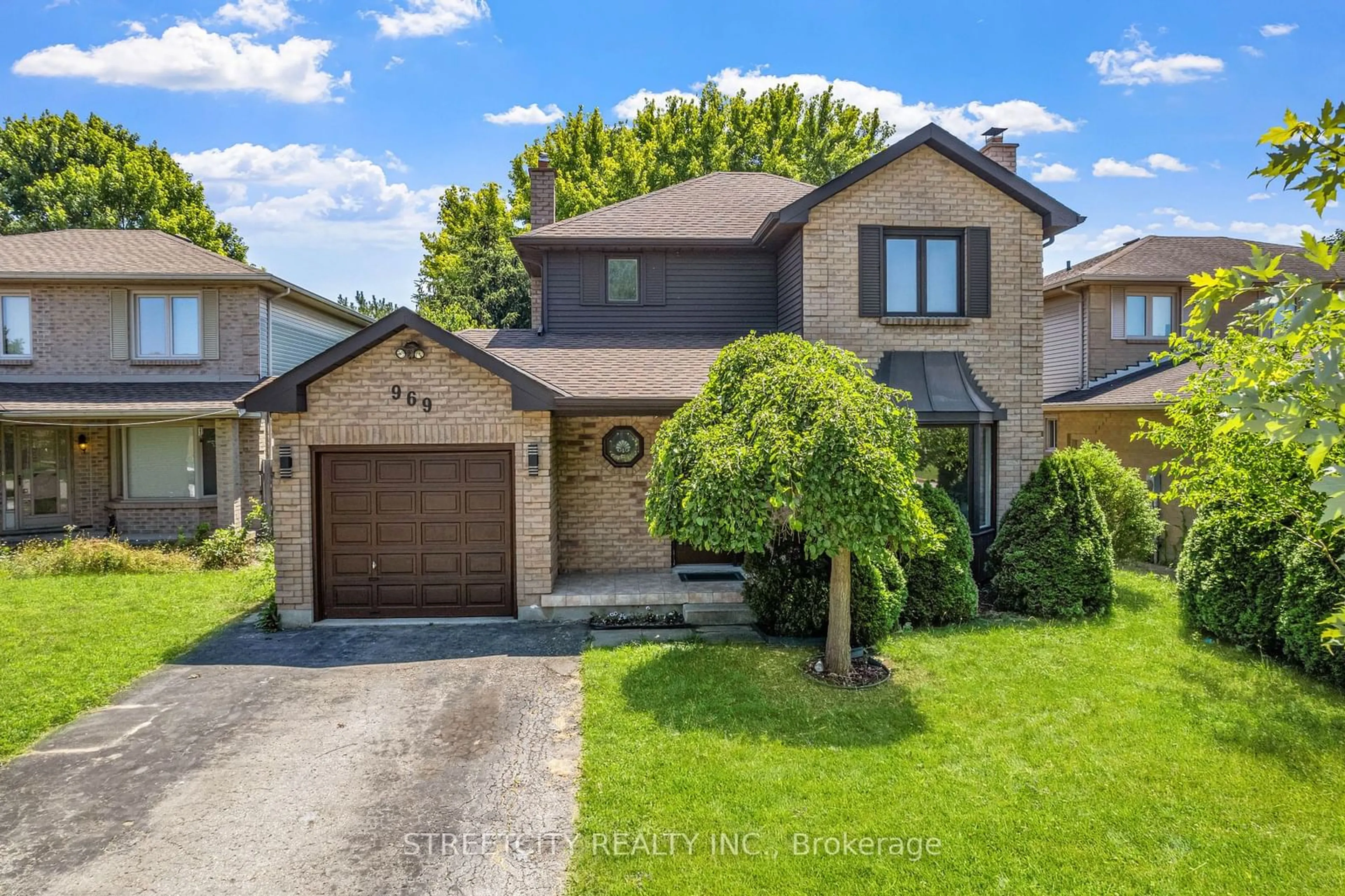 Frontside or backside of a home for 969 APACHE Rd, London Ontario N5V 2V7