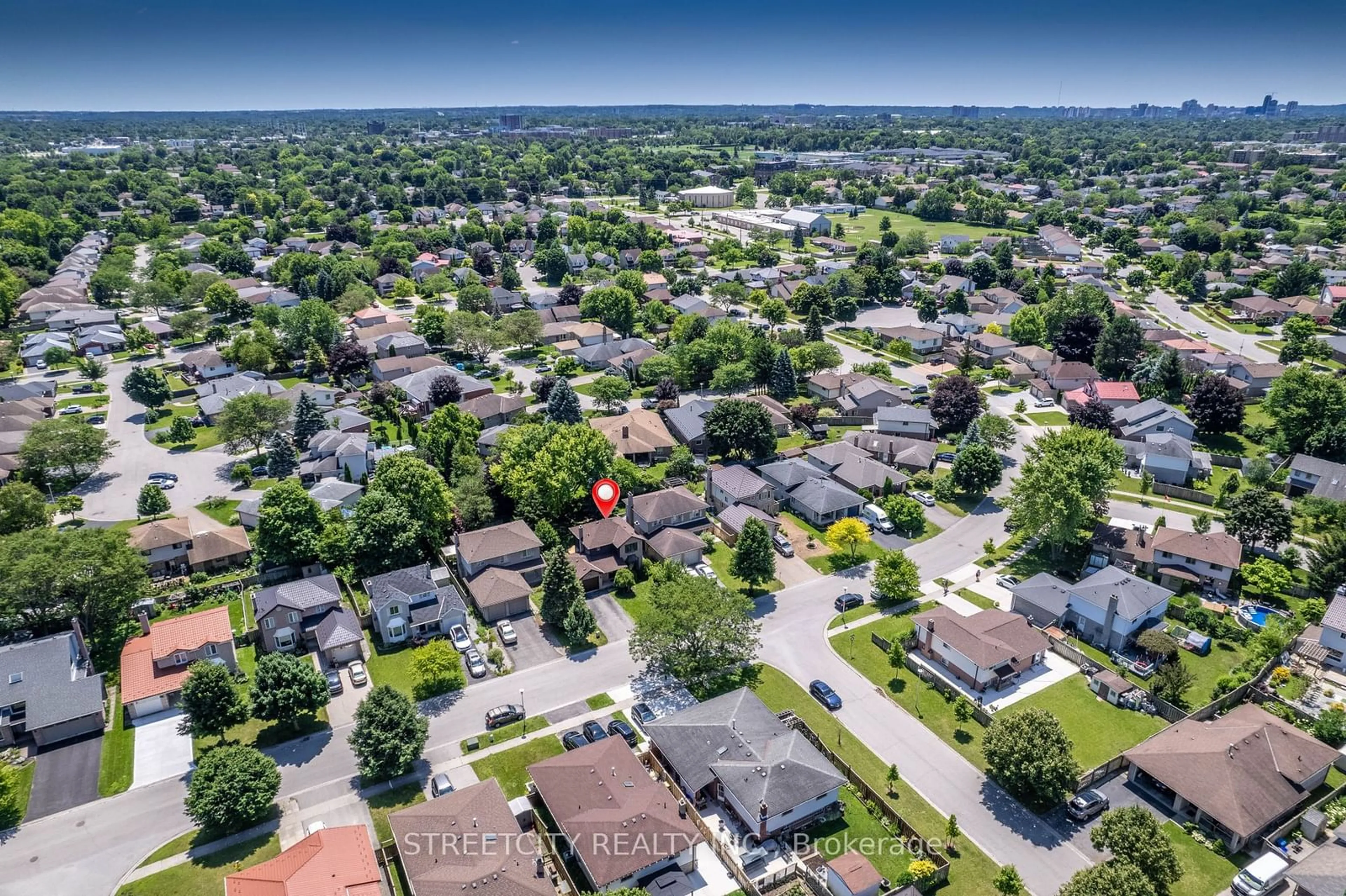 A view of a street for 969 APACHE Rd, London Ontario N5V 2V7