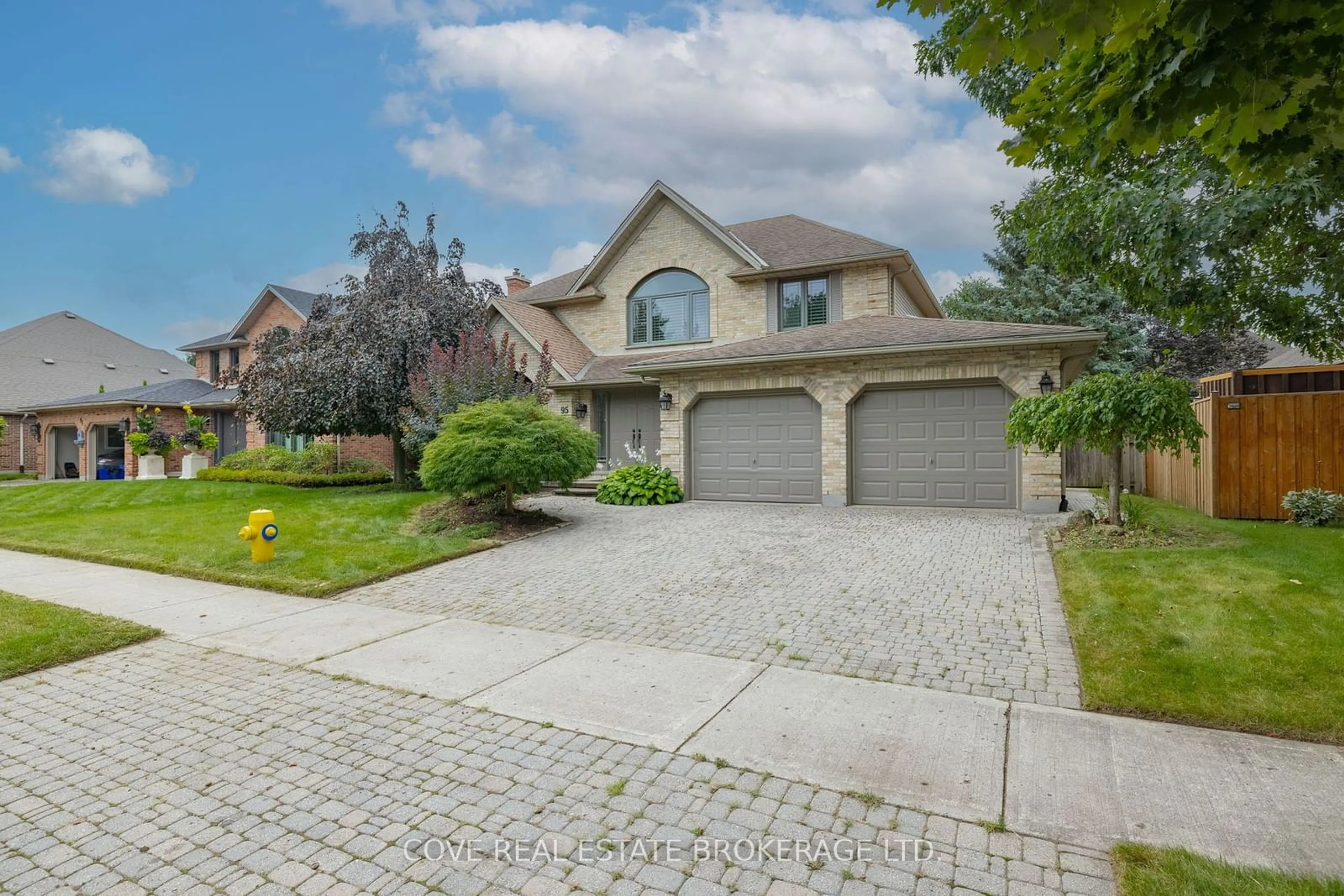 Frontside or backside of a home for 95 Hazelden Lane, London Ontario N6H 5A1