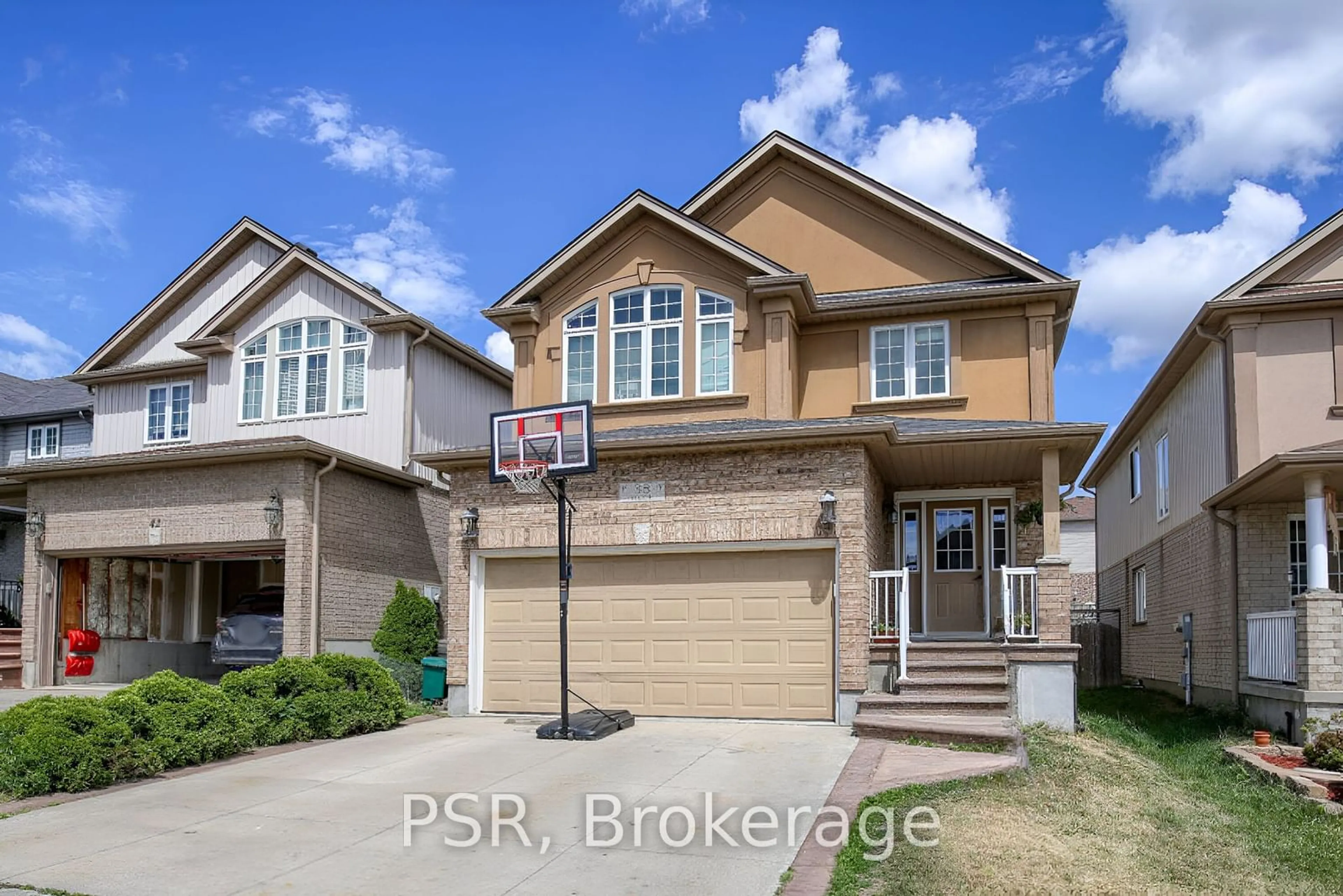 Frontside or backside of a home for 38 Huck Cres, Kitchener Ontario N2N 0A4