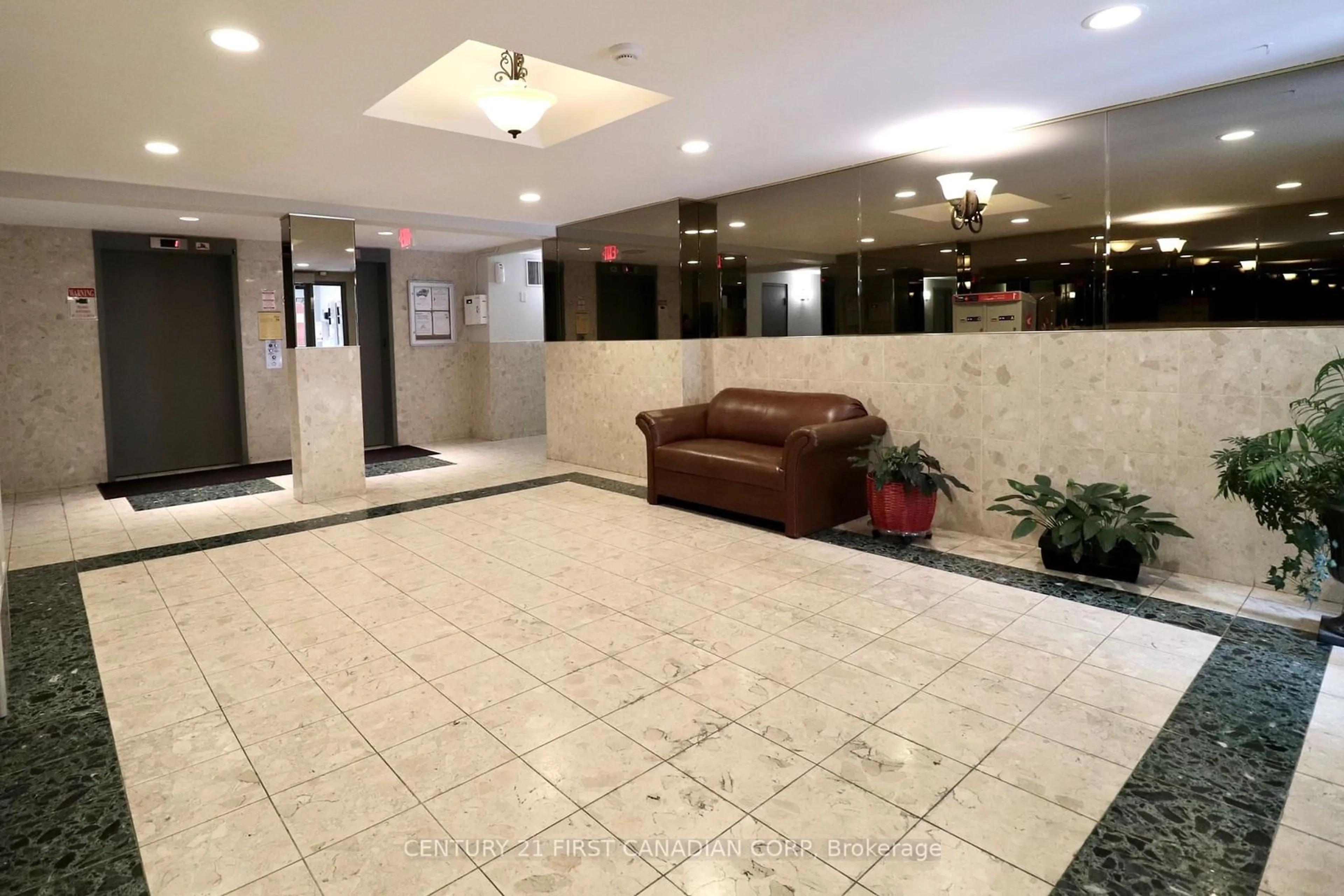 Indoor lobby for 76 BASE LINE Rd #906, London Ontario N6J 4X6