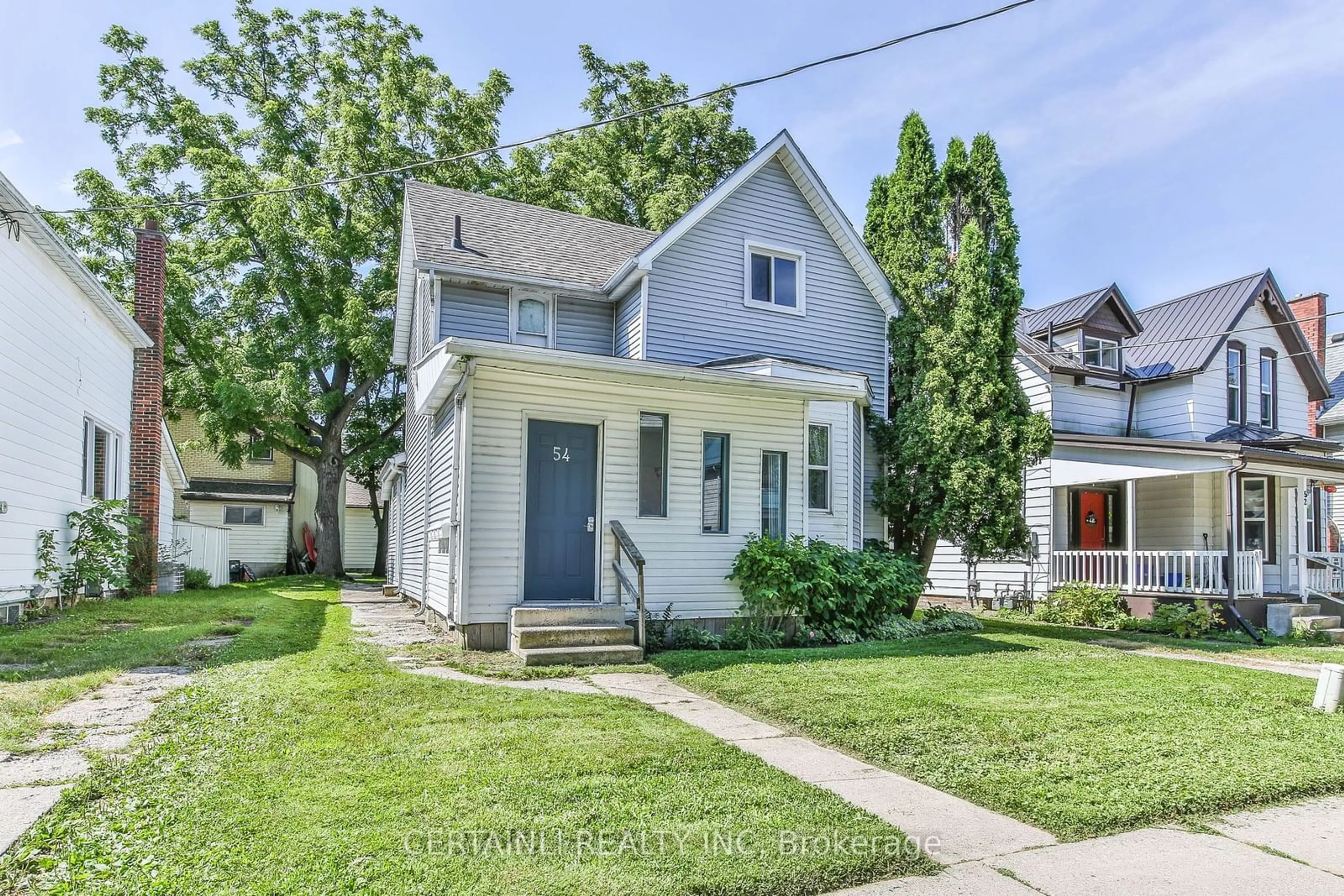 Frontside or backside of a home for 54 Elizabeth St, St. Thomas Ontario N5R 2X1