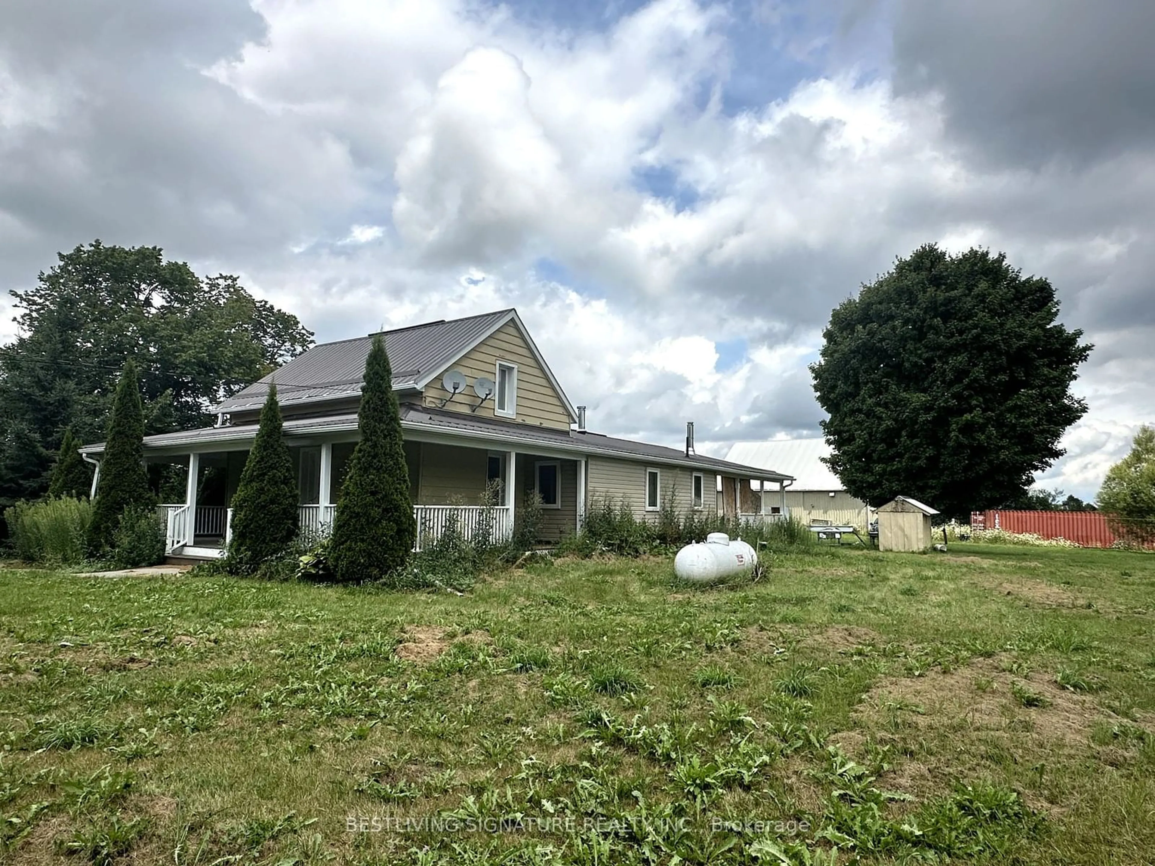 Frontside or backside of a home, the front or back of building for 3752 Elm Tree Rd, Kawartha Lakes Ontario K0M 2B0