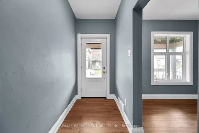 Additional property image - 33 Shaw St
