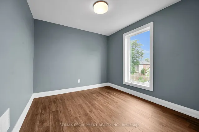 Additional property image - 33 Shaw St