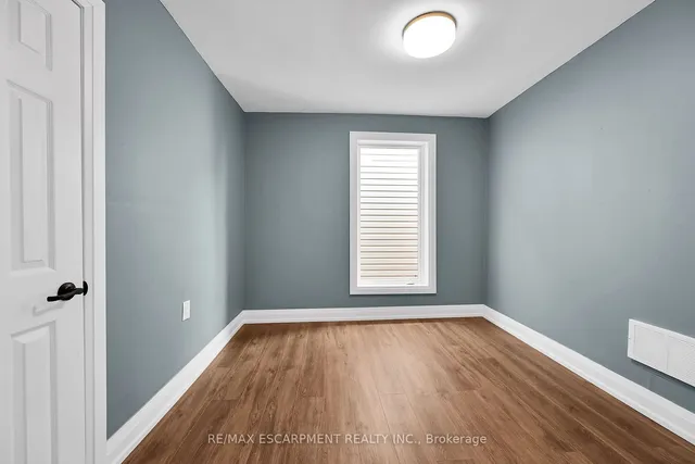 Additional property image - 33 Shaw St
