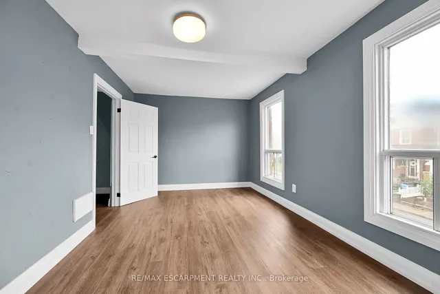 Additional property image - 33 Shaw St