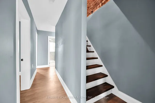 Additional property image - 33 Shaw St