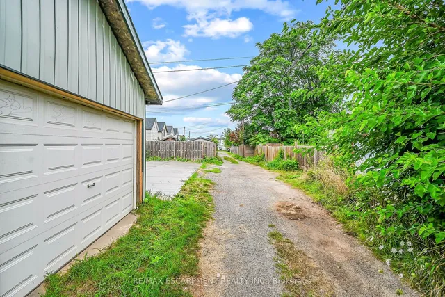 Additional property image - 33 Shaw St