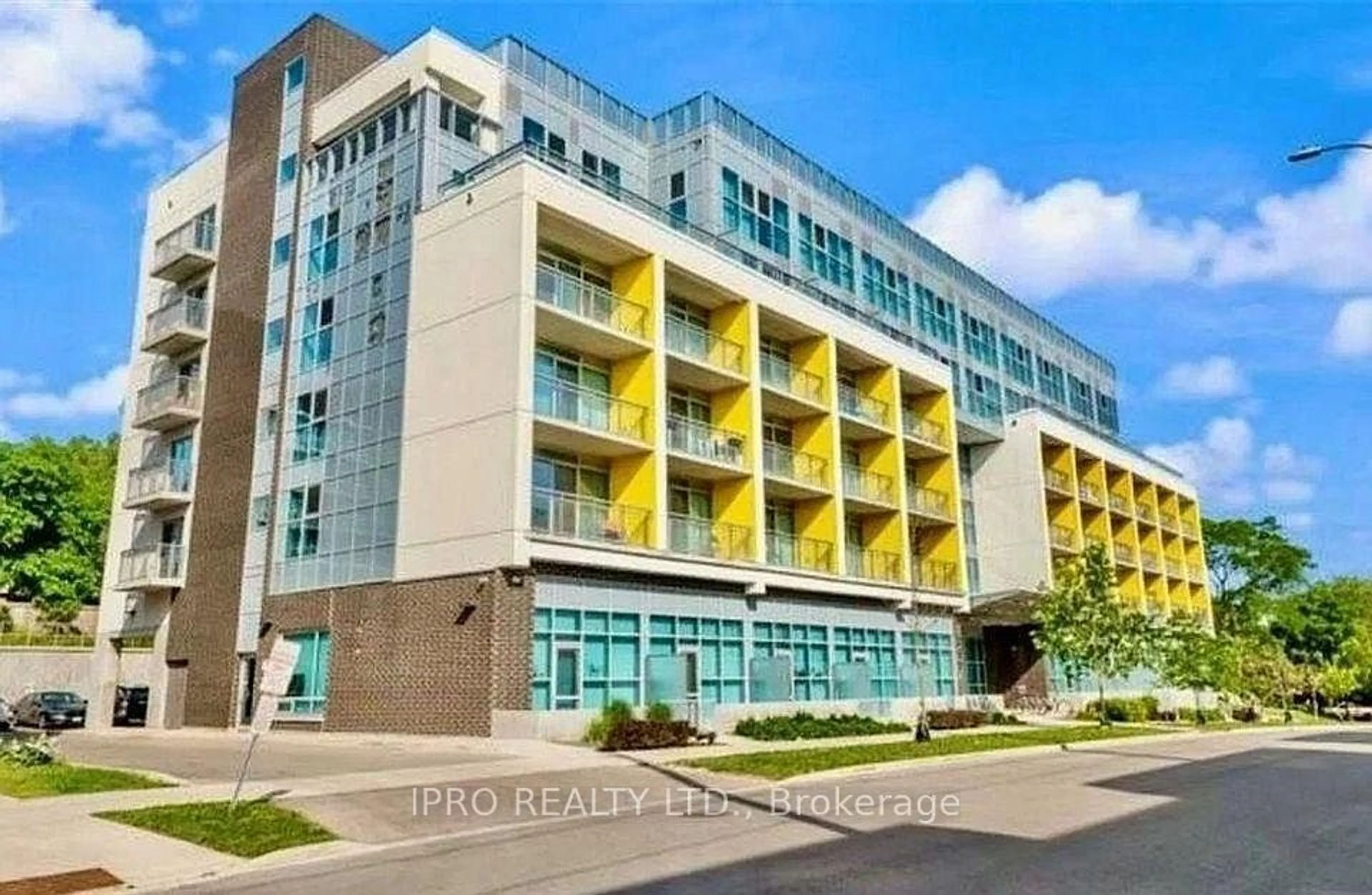 A pic from exterior of the house or condo for 257 Hemlock St #618, Waterloo Ontario N2L 3R4