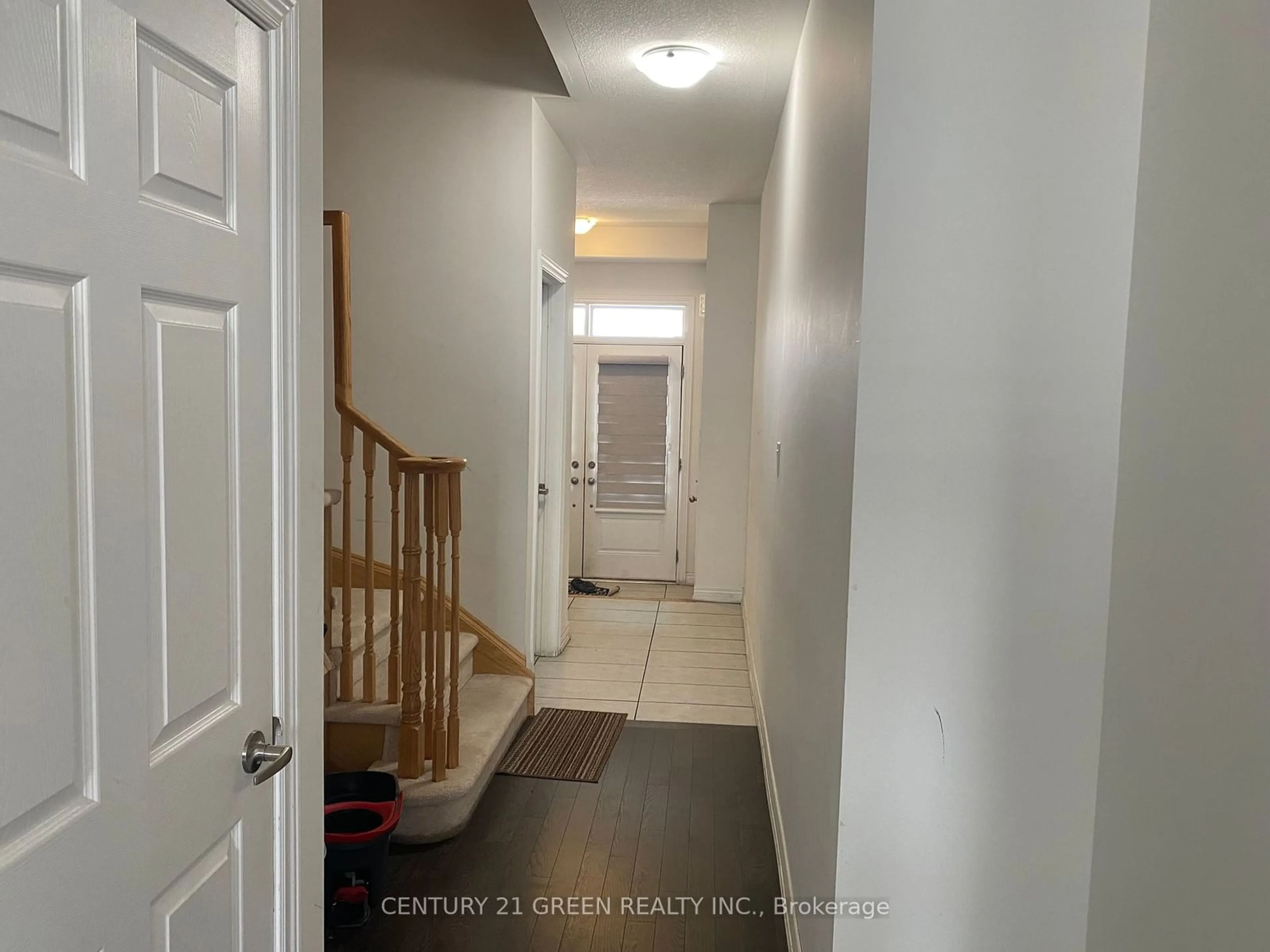 Indoor entryway for 166 Deerpath Dr #57, Guelph Ontario N1K 1W6