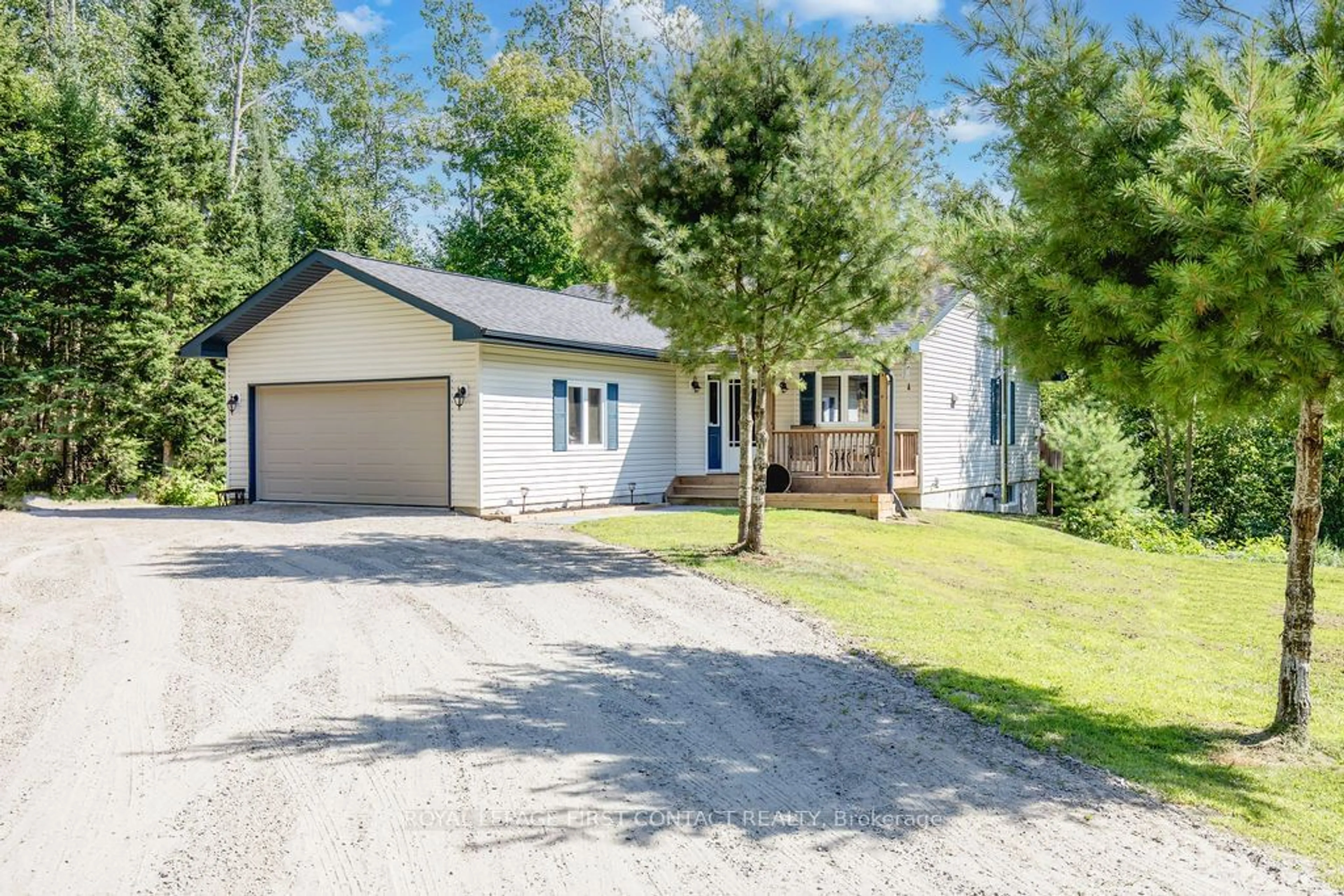 Cottage for 669 Stephenson 2 Rd, Huntsville Ontario P0B 1L0