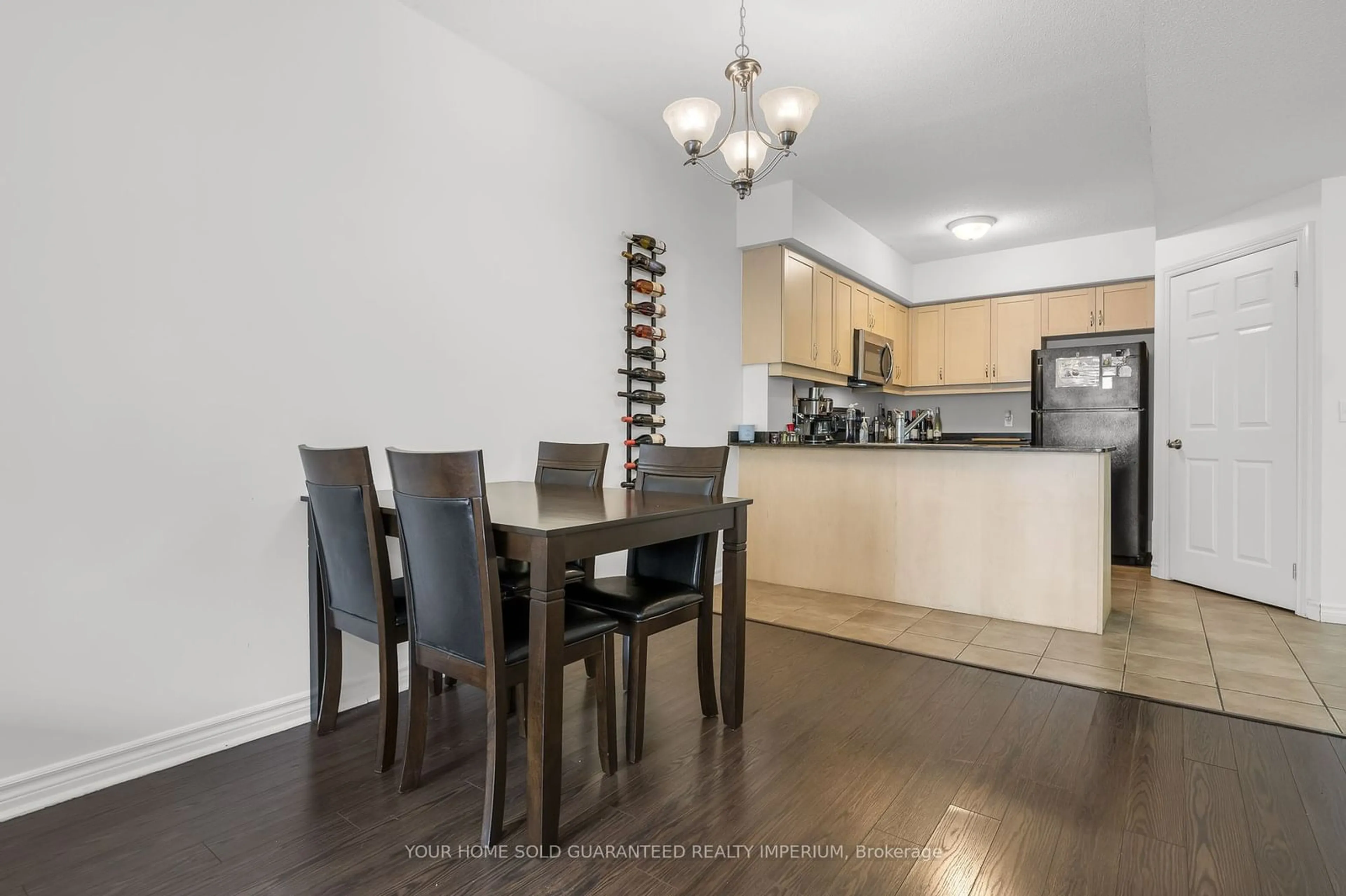 Dining room for 47 Caroline St #209, Hamilton Ontario L8R 2R6