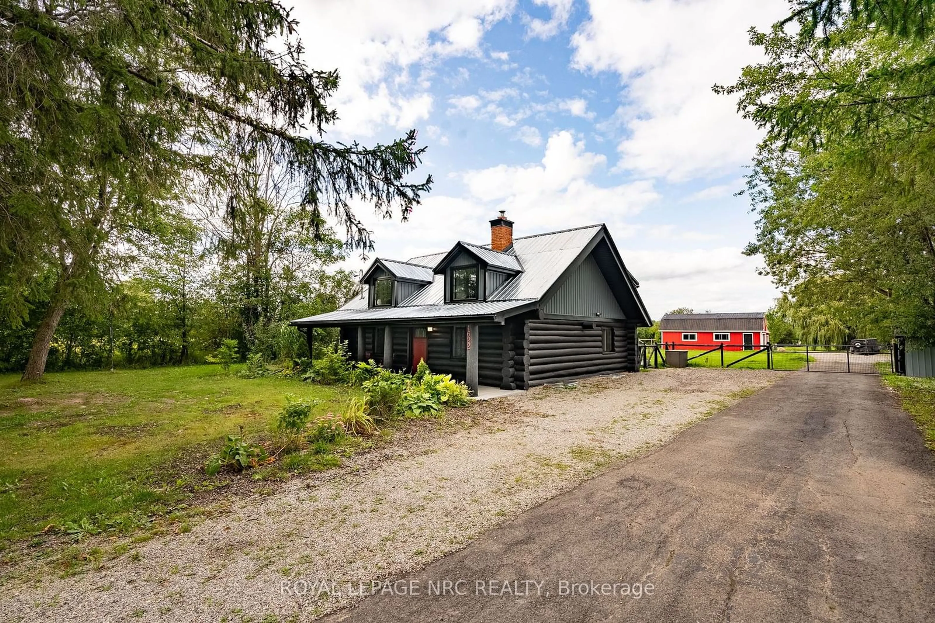 Frontside or backside of a home, cottage for 1622 Bertie St, Fort Erie Ontario L2A 5M4