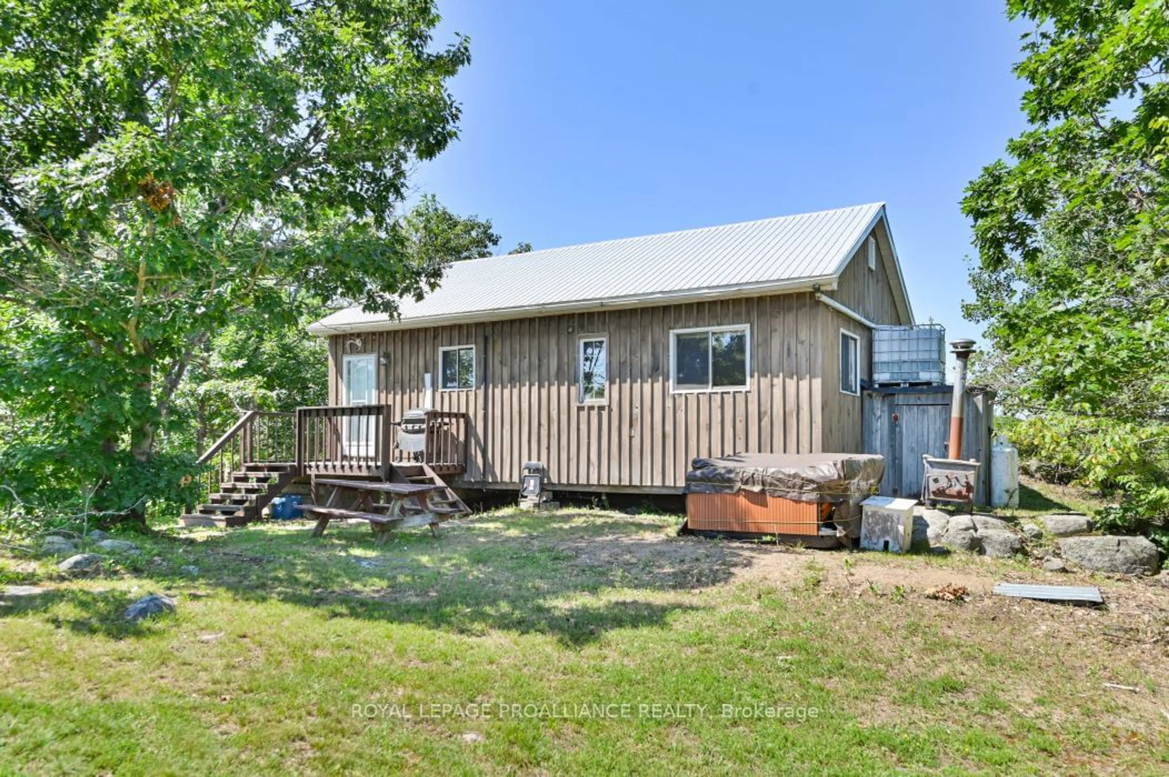 Cottage for 1293 Alf's Bay Lane, Central Frontenac Ontario K0H 1B0