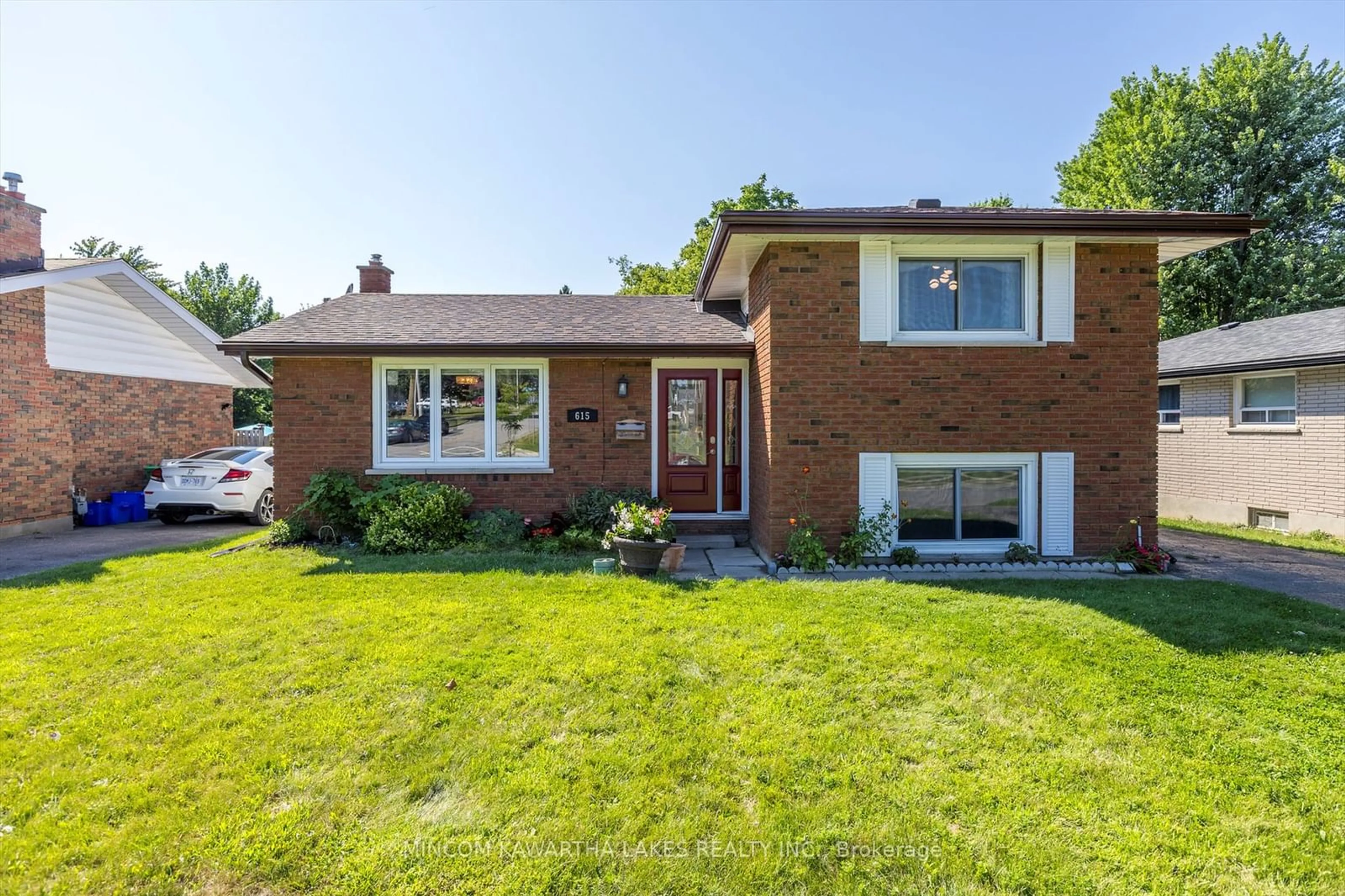 Home with brick exterior material for 615 Humber Rd, Peterborough Ontario K9J 1H1