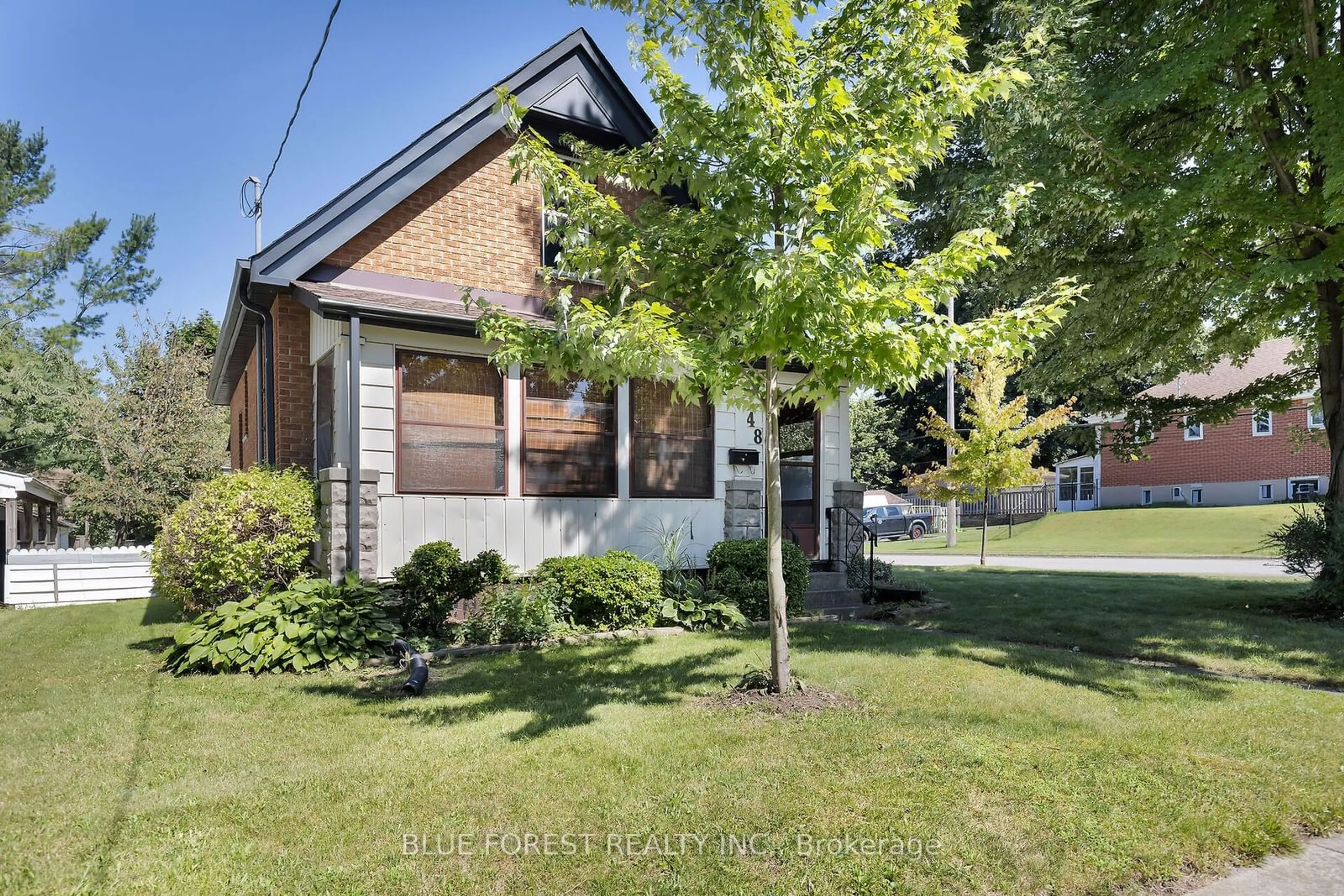 Frontside or backside of a home for 48 Josephine St, London Ontario N5Z 3N8