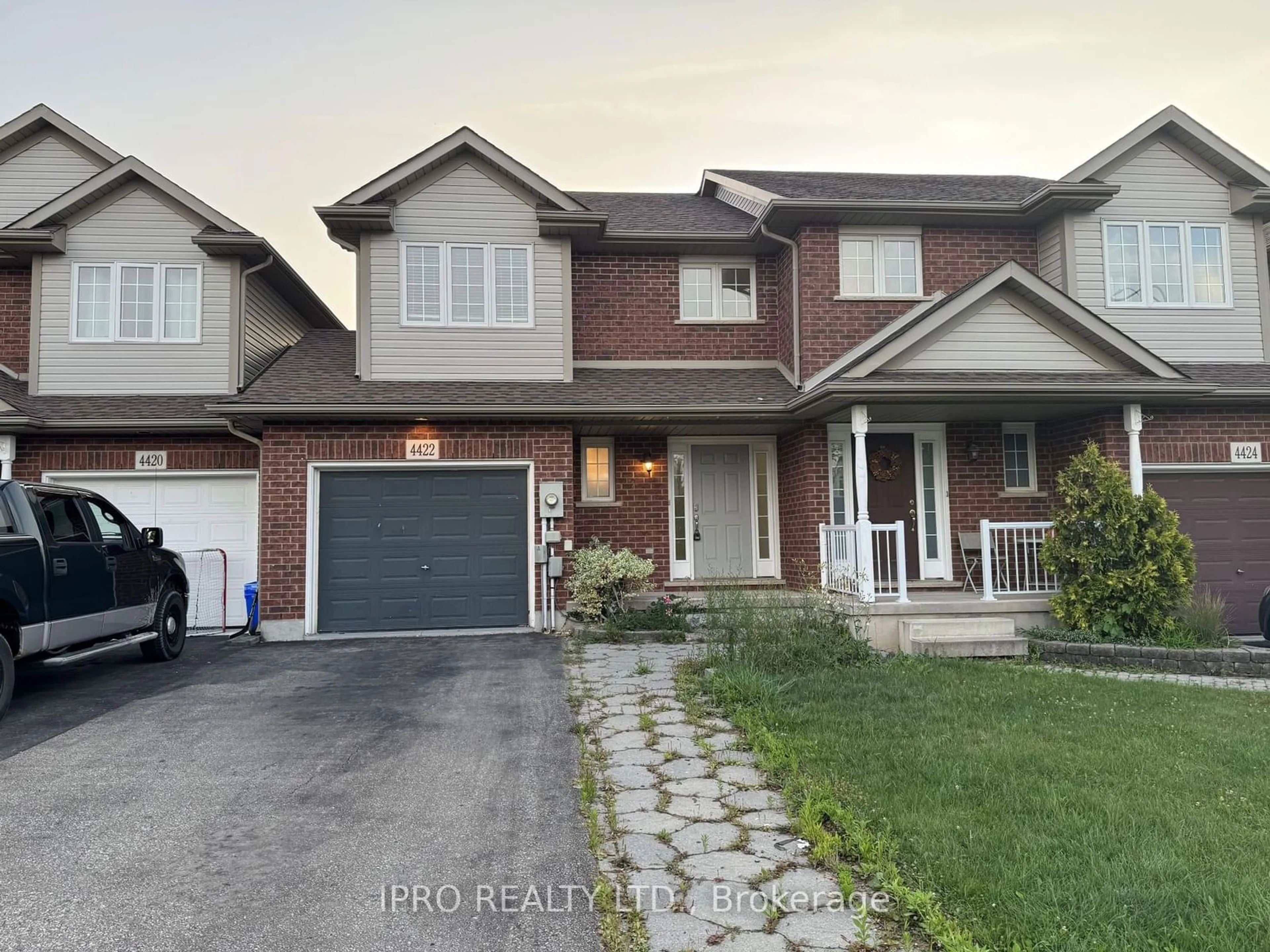 Frontside or backside of a home for 4422 Christopher Crt, Lincoln Ontario L0R 1B5