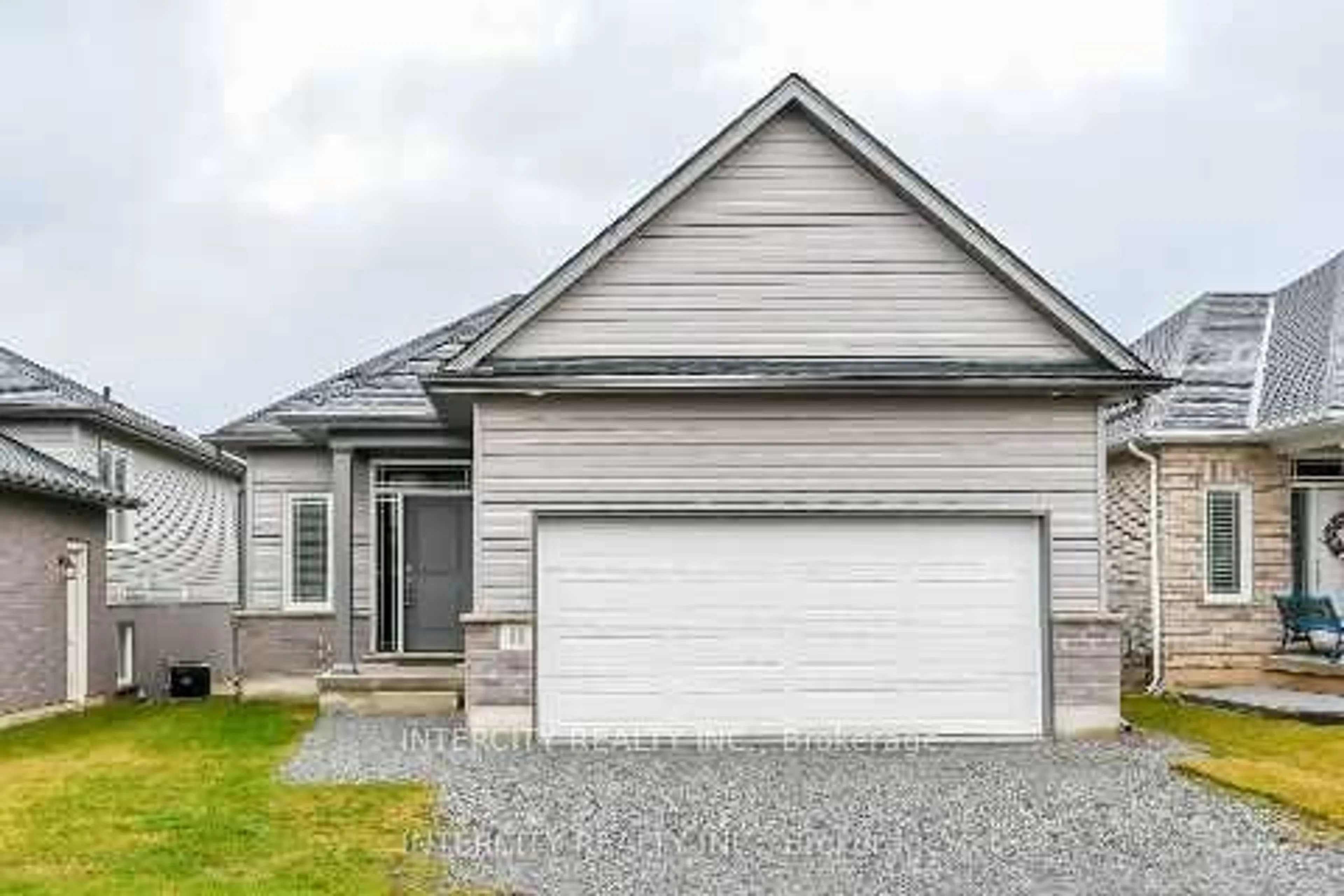 Frontside or backside of a home for 11 Tucker St, Thorold Ontario L0S 1K0