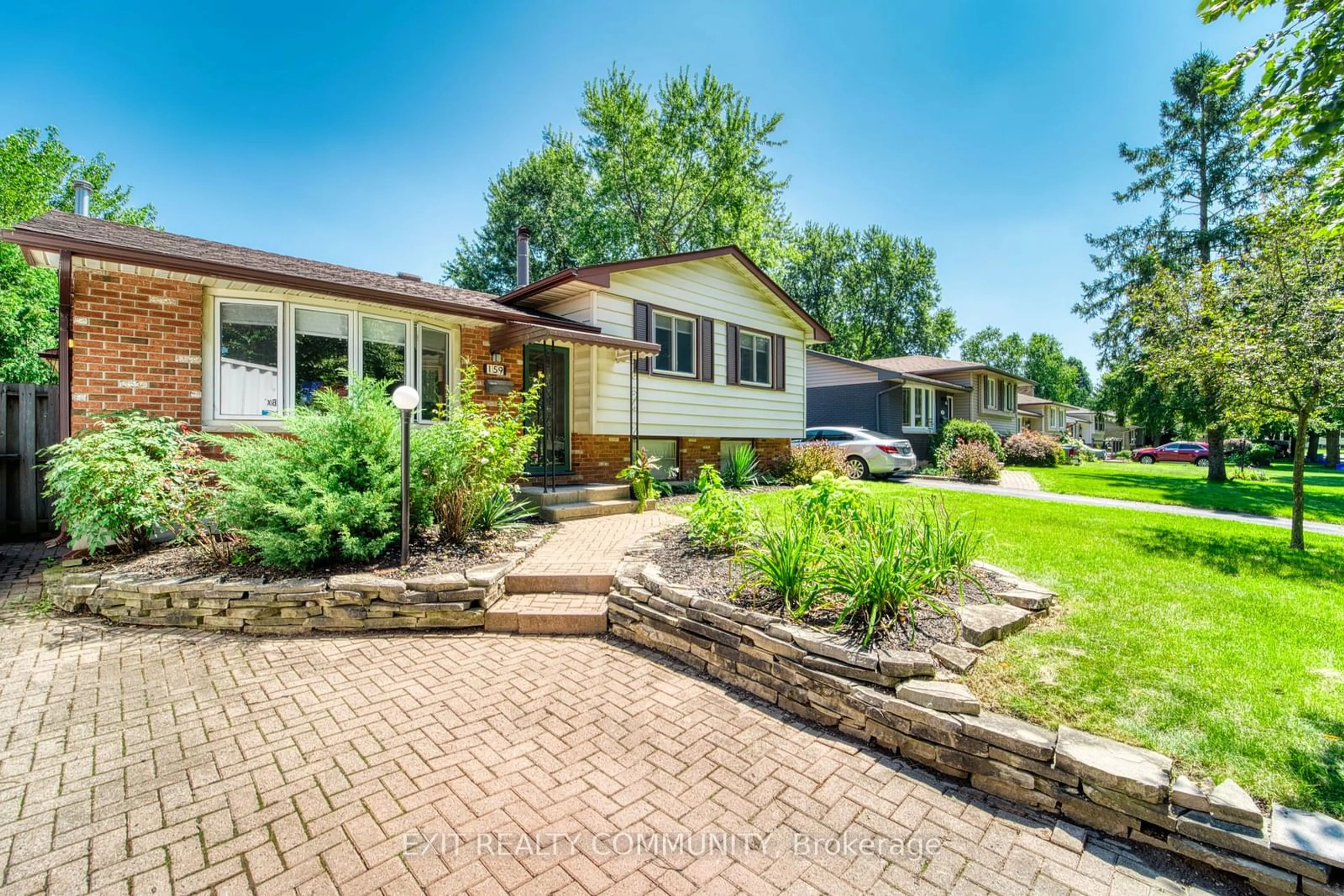 Frontside or backside of a home for 159 St Clair Cres, London Ontario N6J 3V1