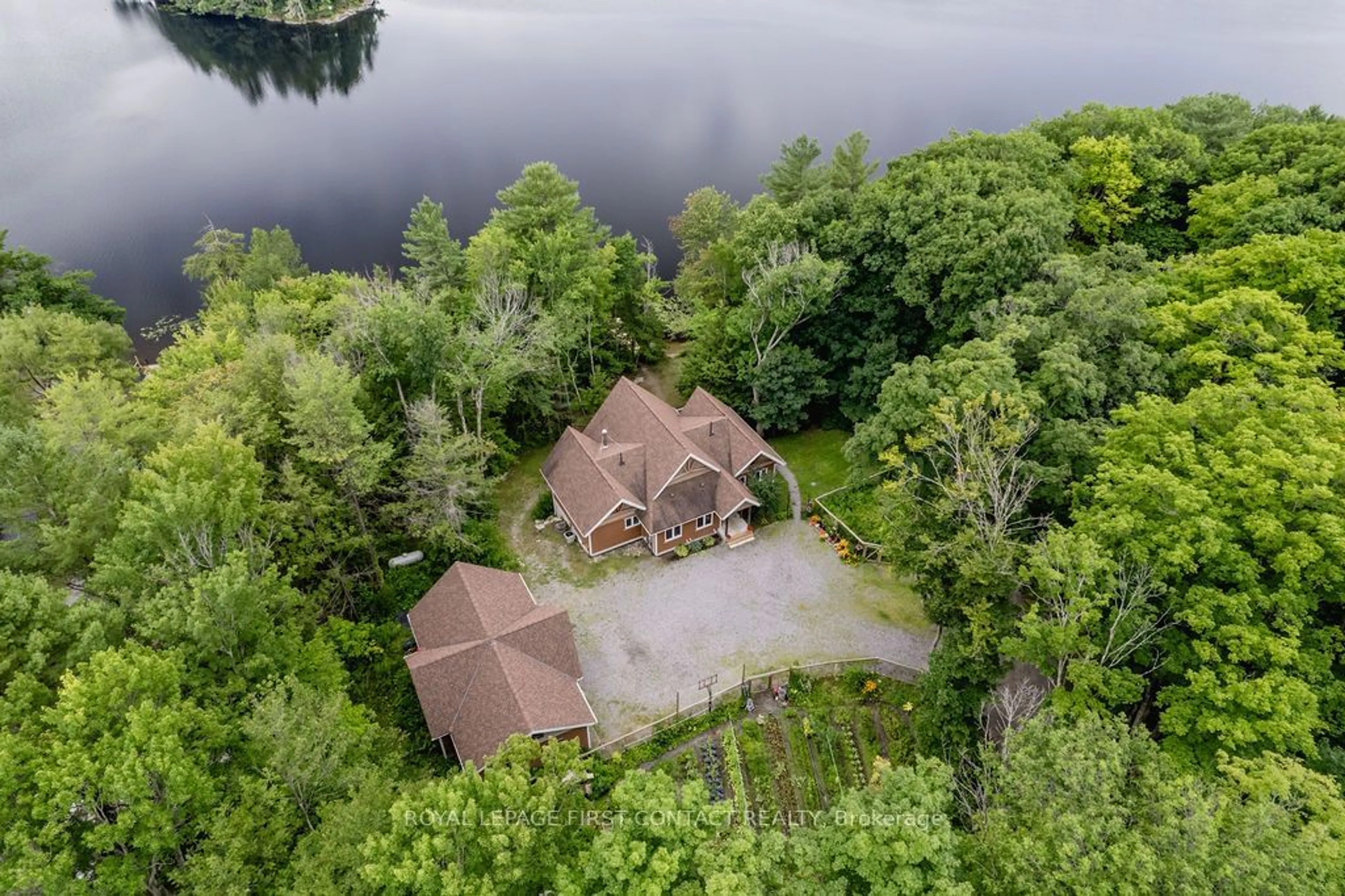 Cottage for 3-1058 Whites Rd, Muskoka Lakes Ontario P0B 1J0