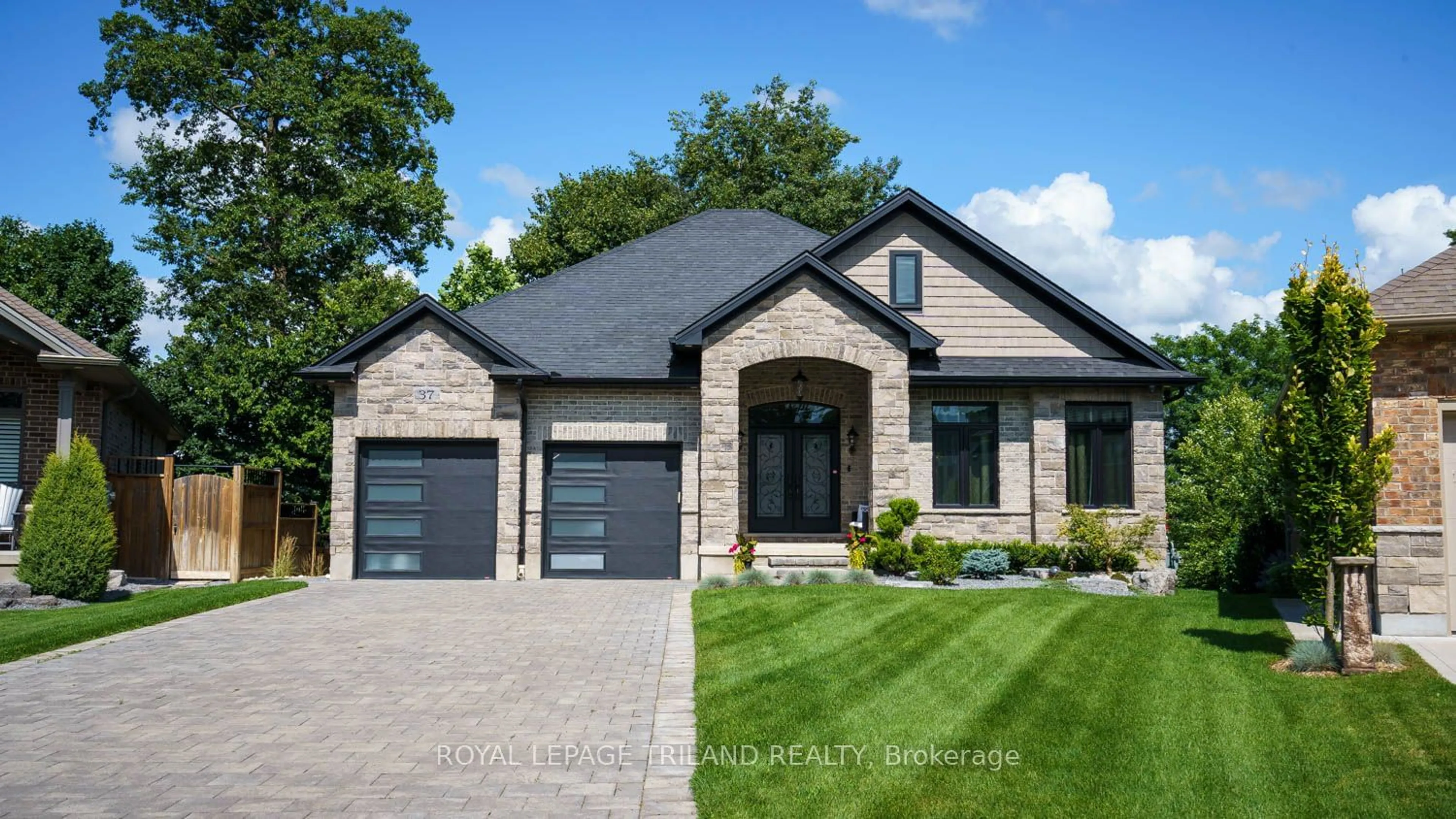 Home with brick exterior material for 37 Ashby Cres, Strathroy-Caradoc Ontario N7G 0A7