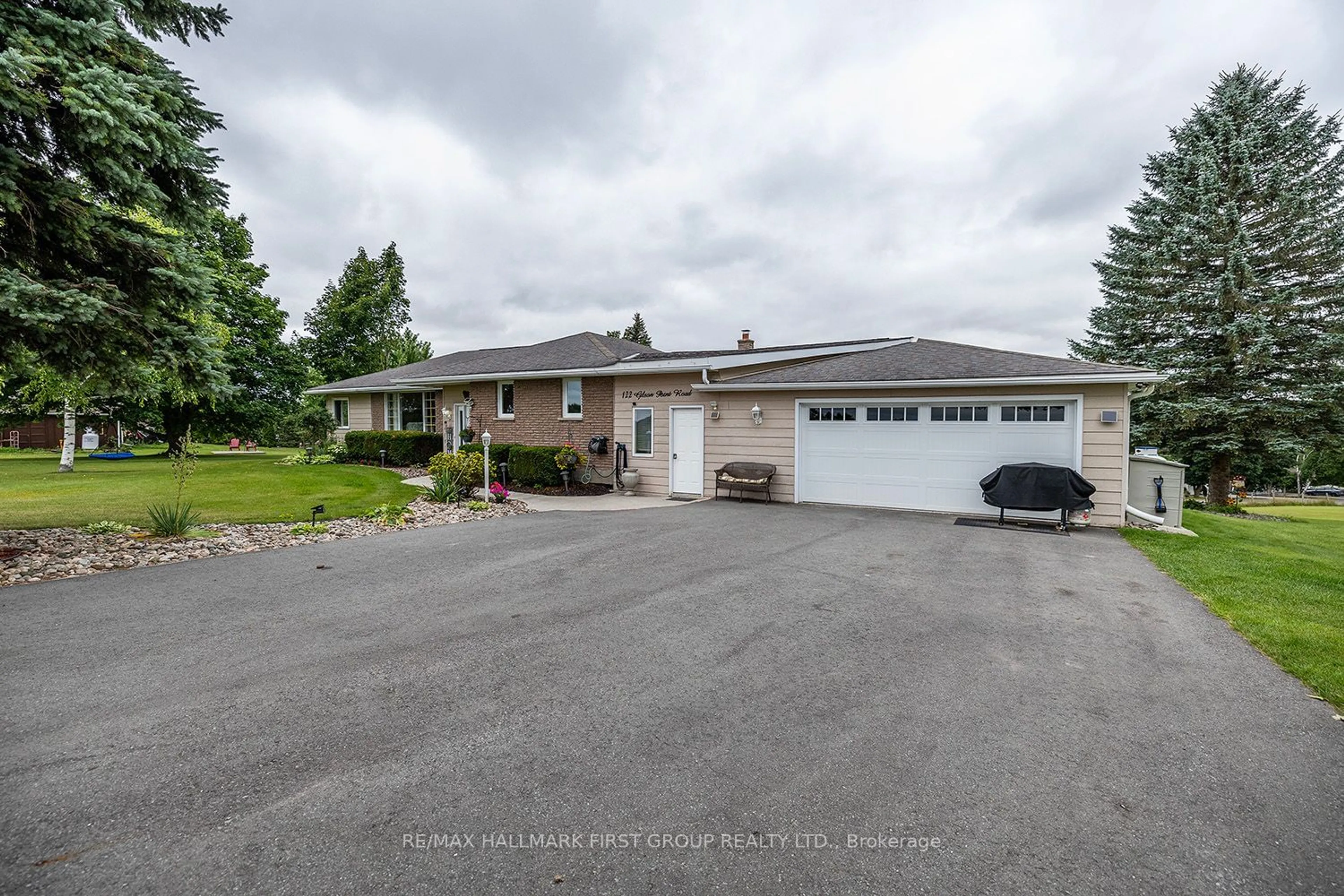 Frontside or backside of a home for 122 Gilson Point Rd, Kawartha Lakes Ontario K0M 2C0