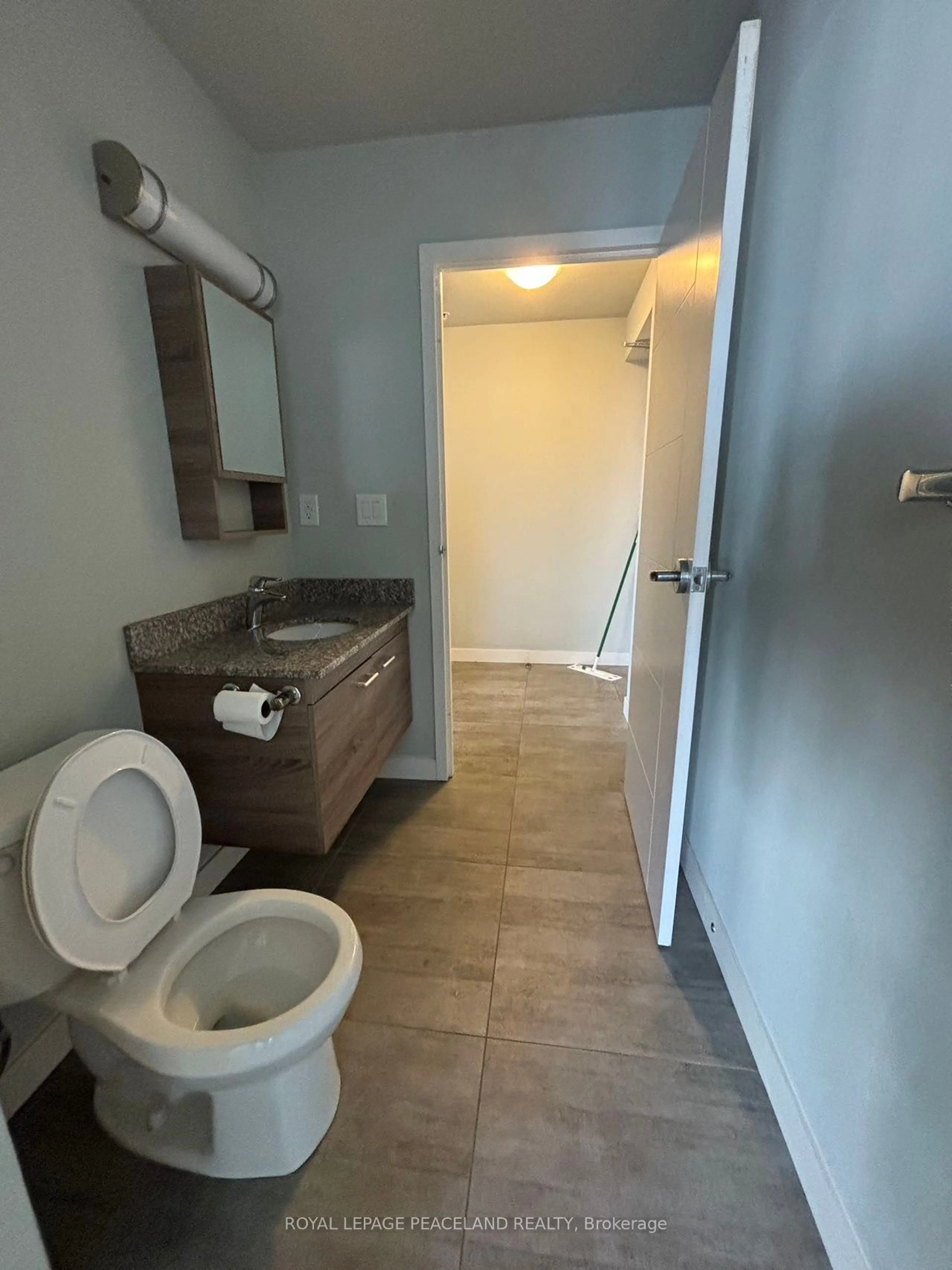 A pic of a room for 318 Spruce St #1602, Waterloo Ontario N2L 3H6