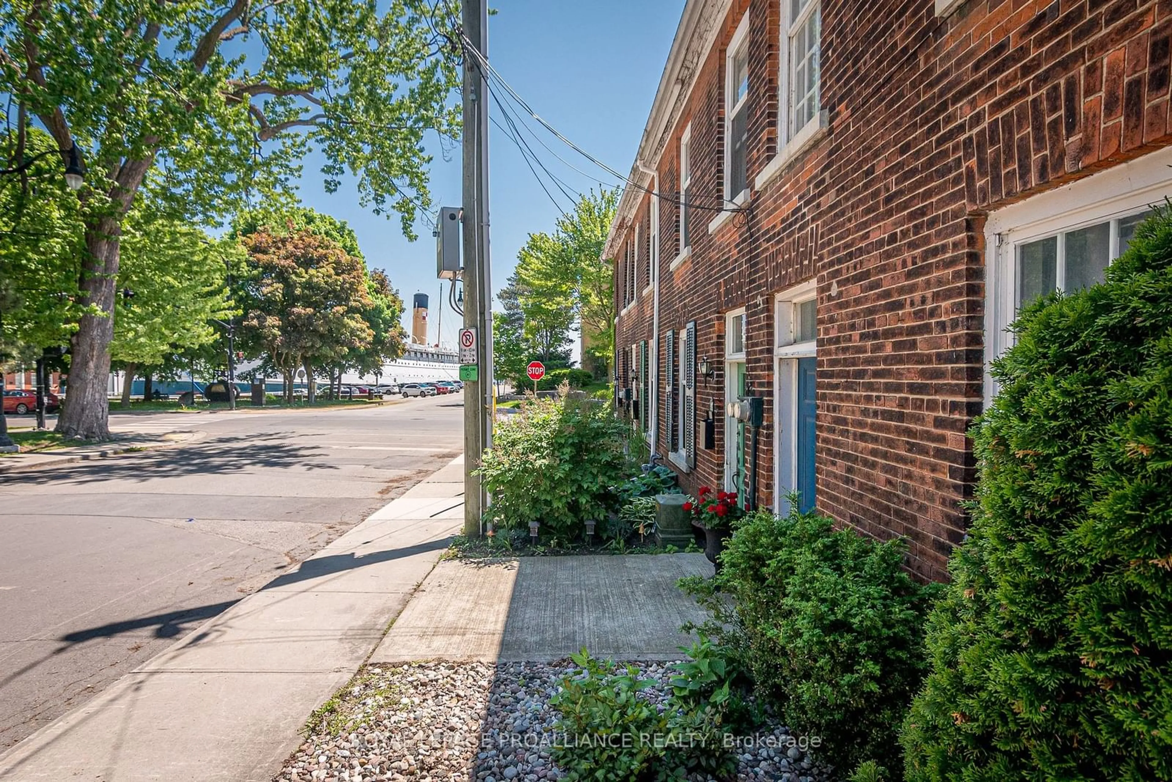 A pic from exterior of the house or condo, the street view for 36 Lower Union St, Kingston Ontario K7L 2M9