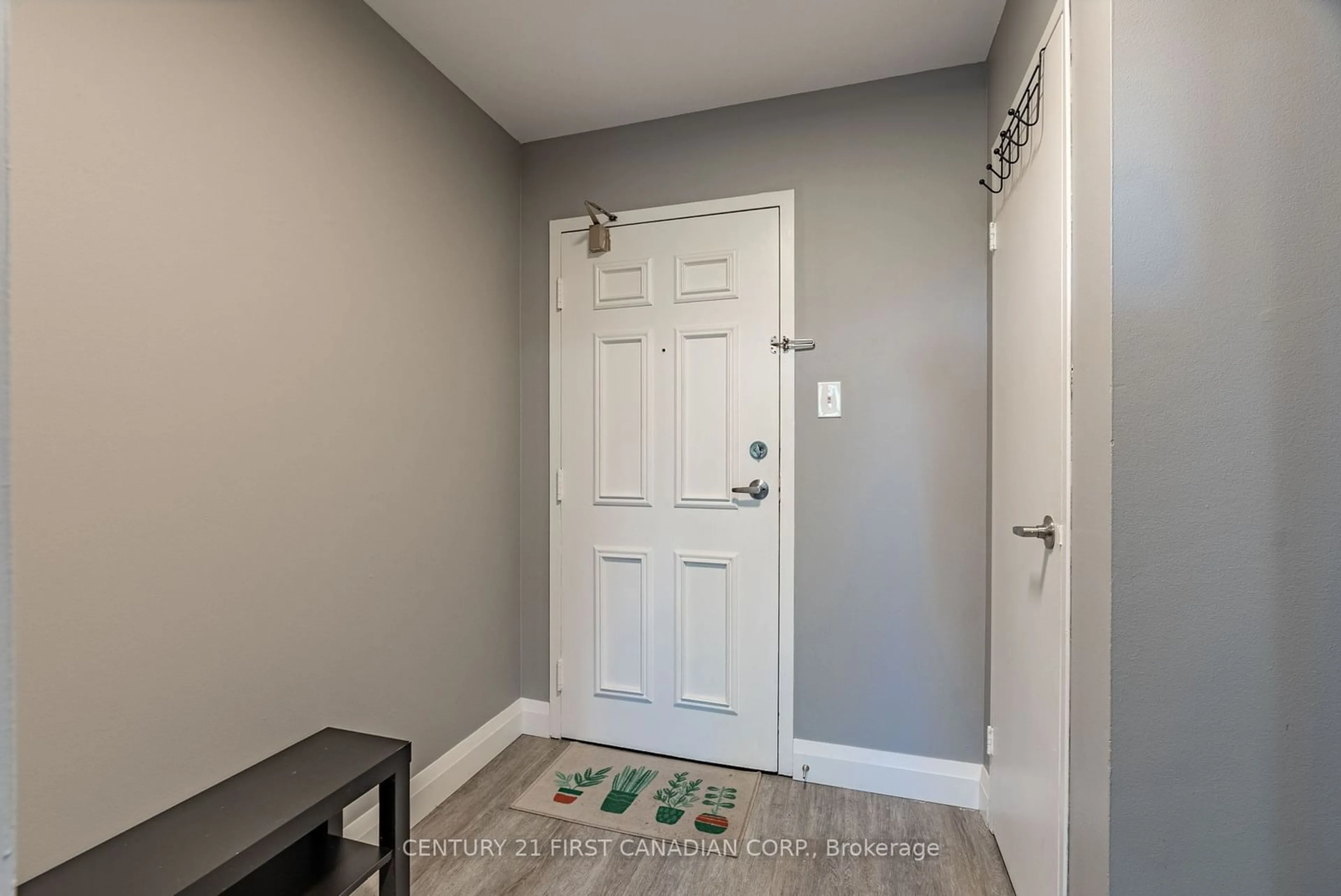 Indoor entryway for 600 Grenfell Dr #607, London Ontario N5X 2R8