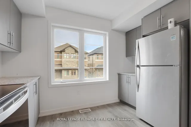 Additional property image - 205 West Oak Tr Unit 16