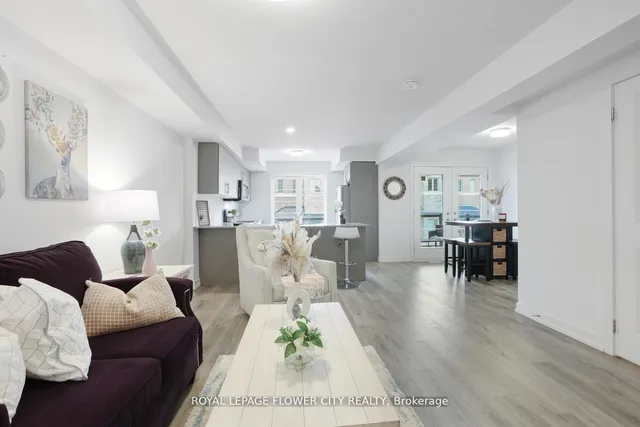 Additional property image - 205 West Oak Tr Unit 16