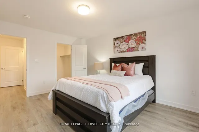 Additional property image - 205 West Oak Tr Unit 16