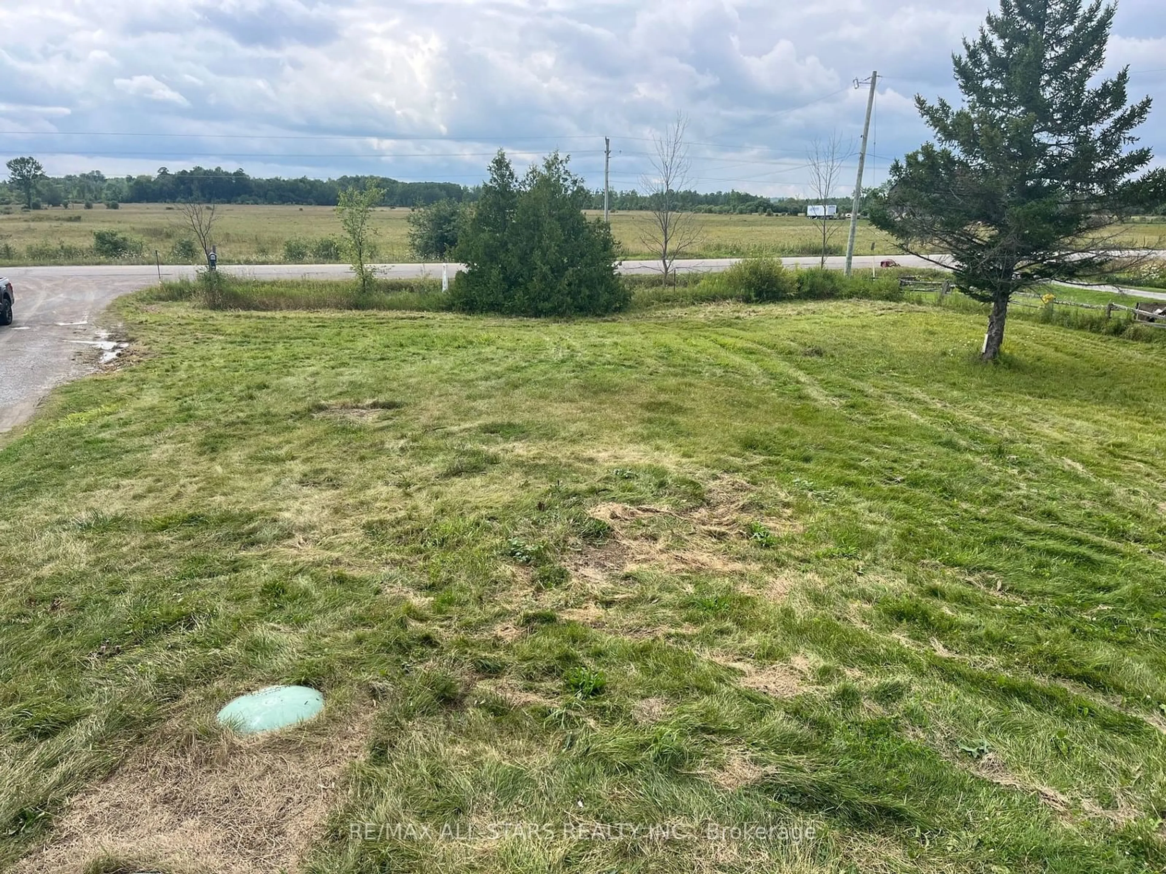 Fenced yard for 1320 Fenel Rd, Kawartha Lakes Ontario K0M 2B0