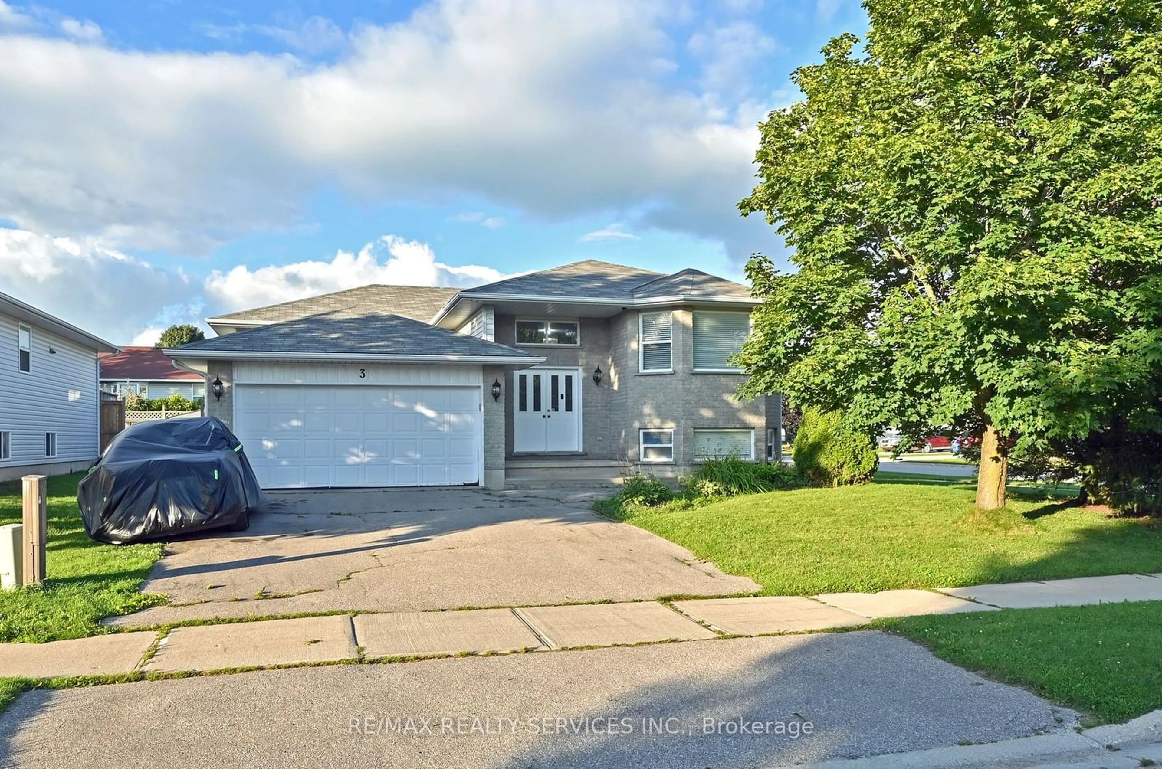 Frontside or backside of a home, the street view for 3 Wilson Cres, Southgate Ontario N0C 1B0