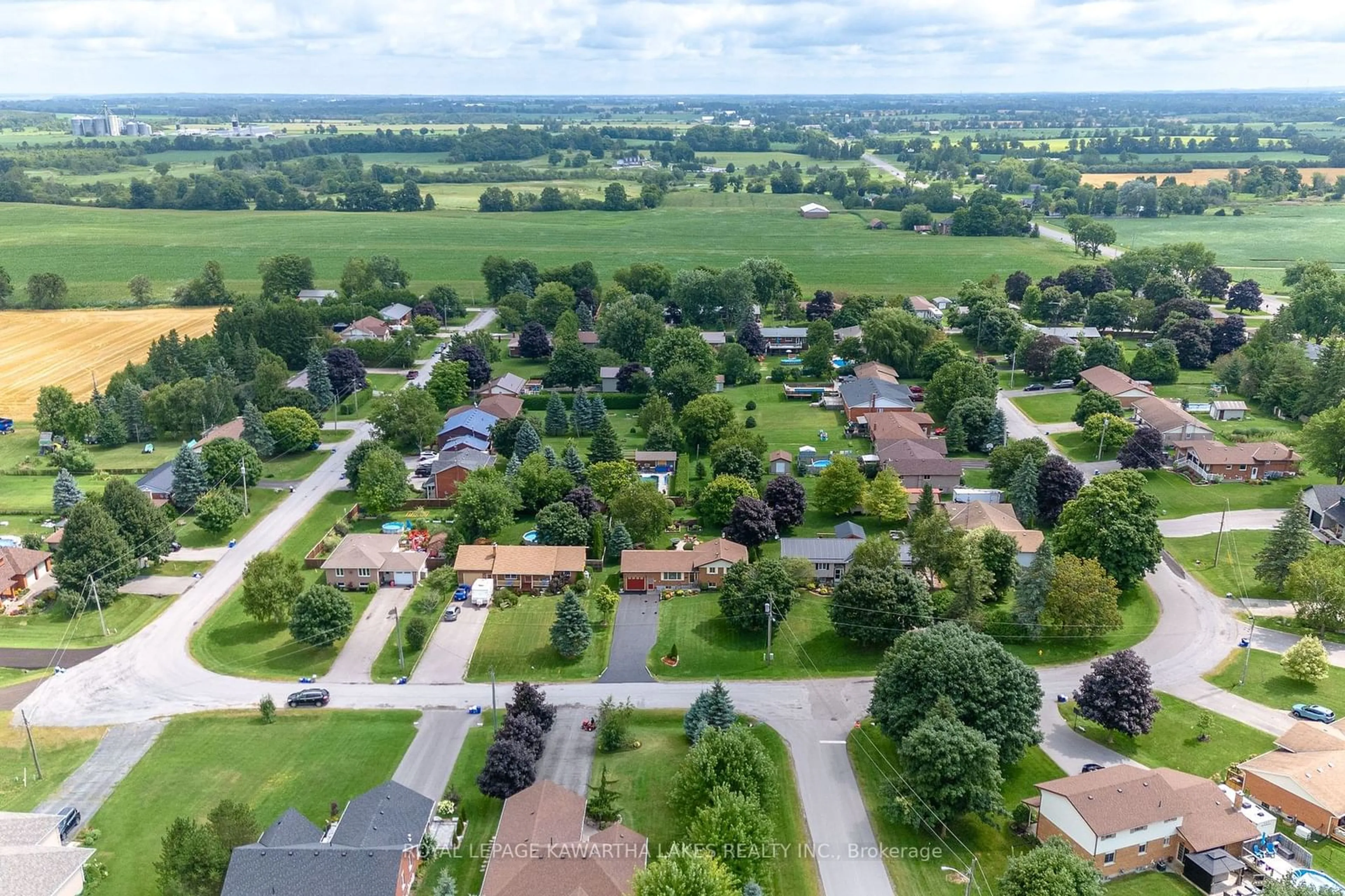 Frontside or backside of a home, the street view for 30 Grant Dr, Kawartha Lakes Ontario K0M 2M0