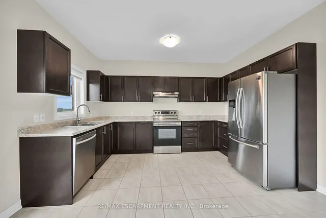 Additional property image - 408 Dalgleish Tr