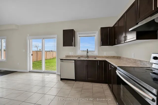 Additional property image - 408 Dalgleish Tr