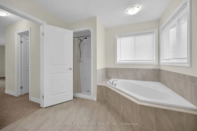 Additional property image - 408 Dalgleish Tr
