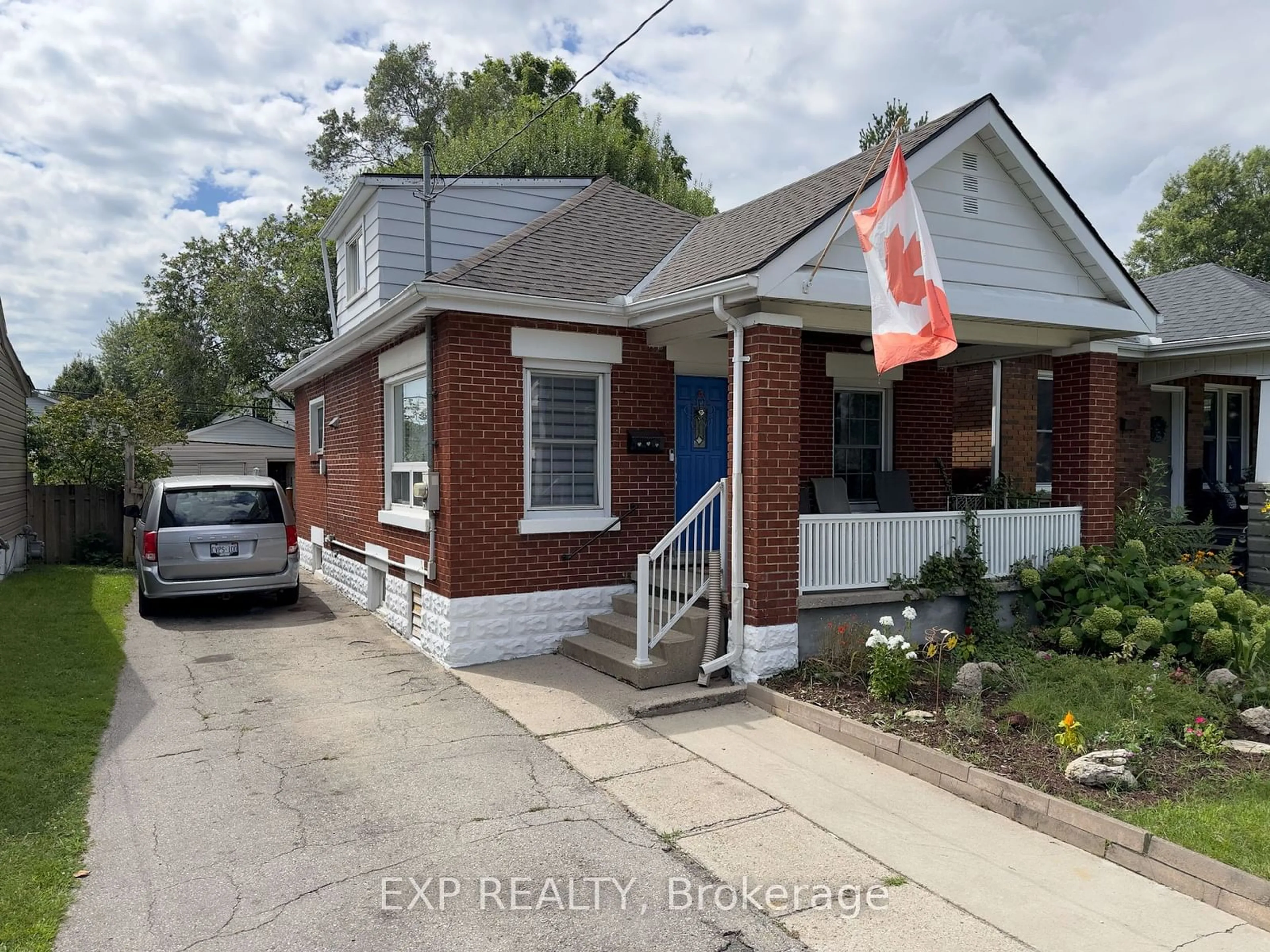 Frontside or backside of a home for 149 Giles St, London Ontario N5Z 2V9