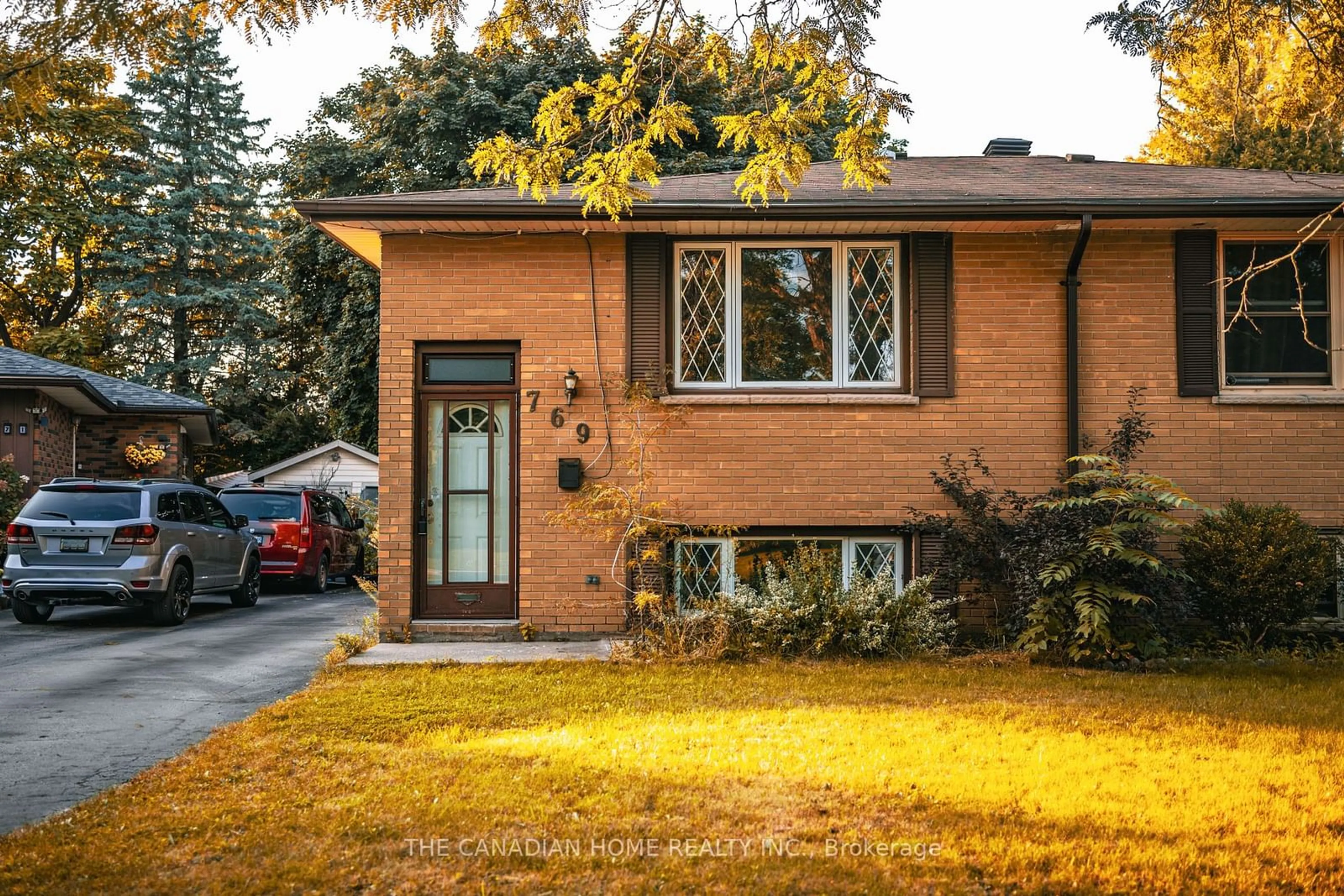 Home with brick exterior material for 769 SEVILLA PARK Pl, London Ontario N5Y 4H9